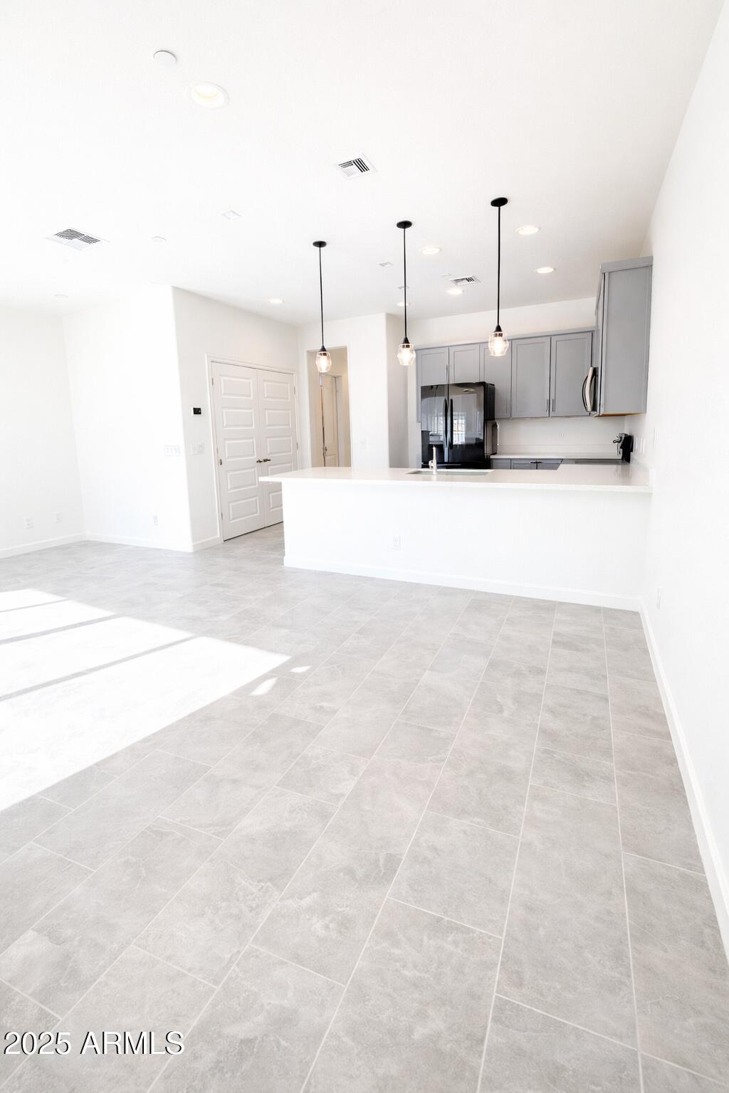 4043 E PONY Lane 102