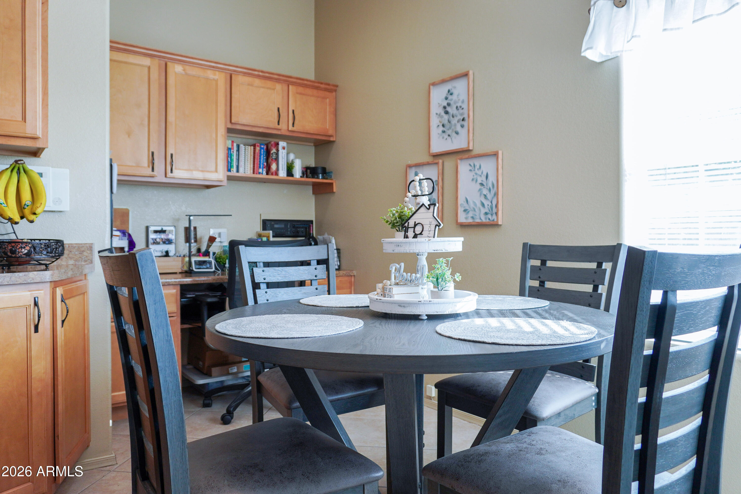 215 N Power Road 284