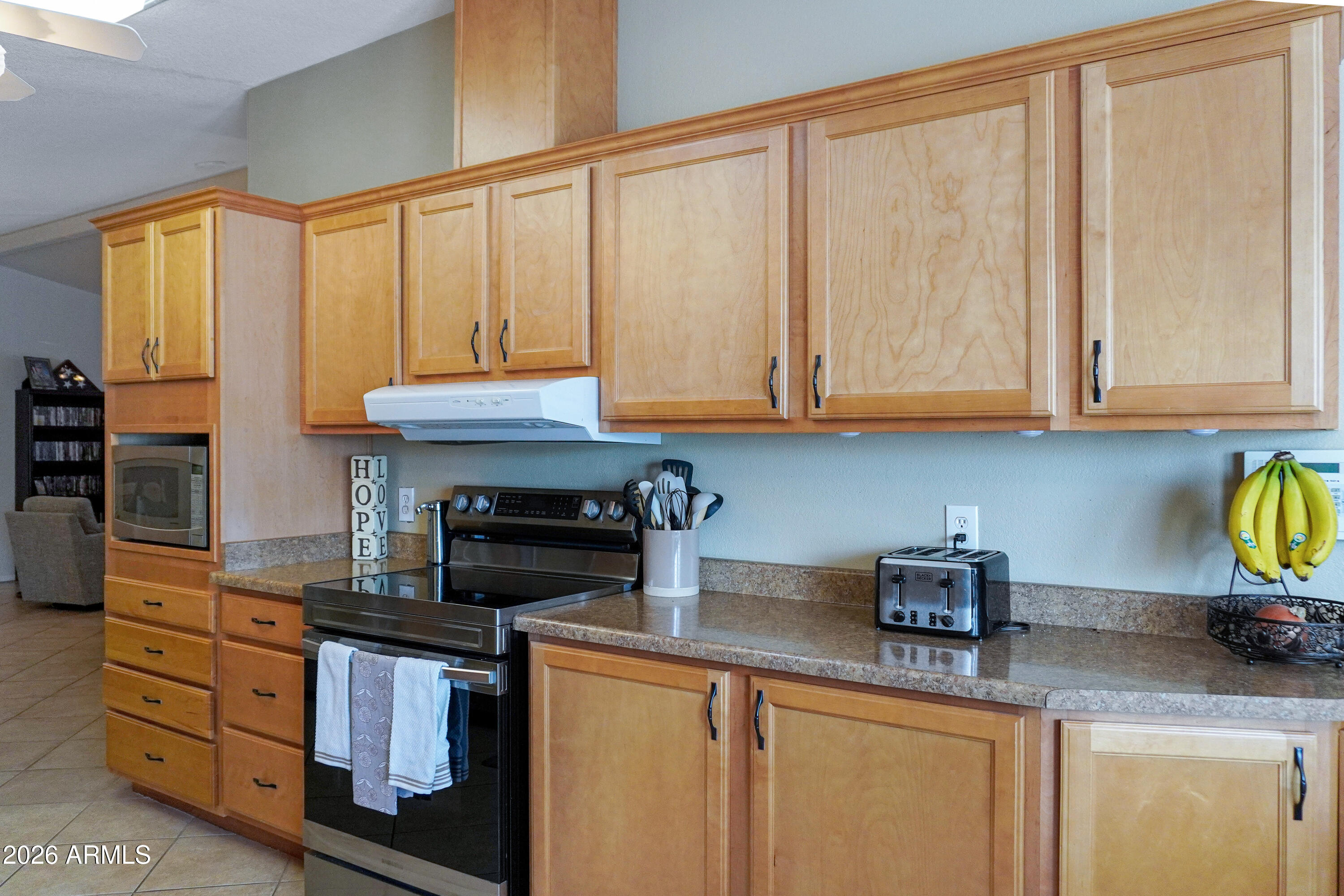 215 N Power Road 284