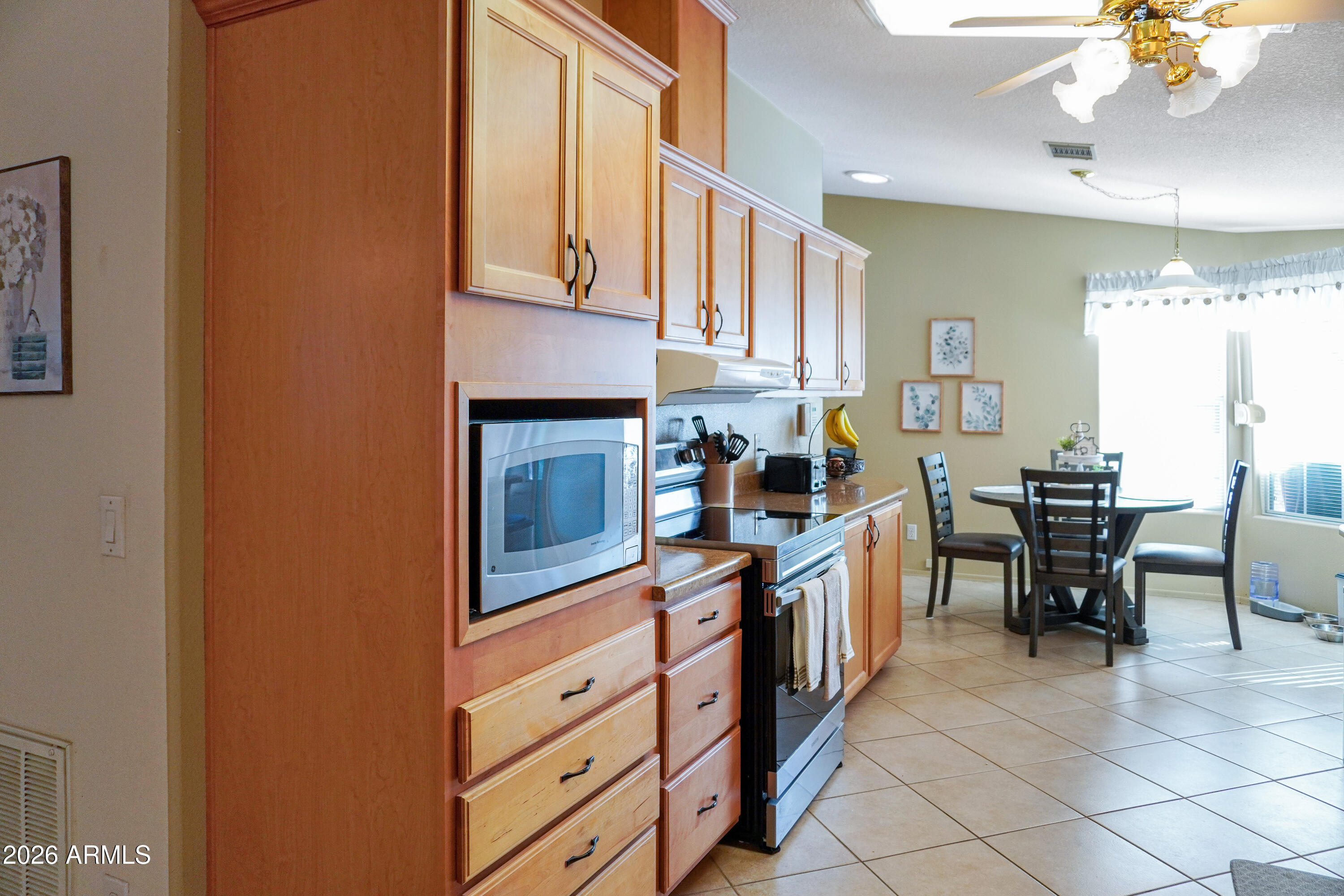 215 N Power Road 284