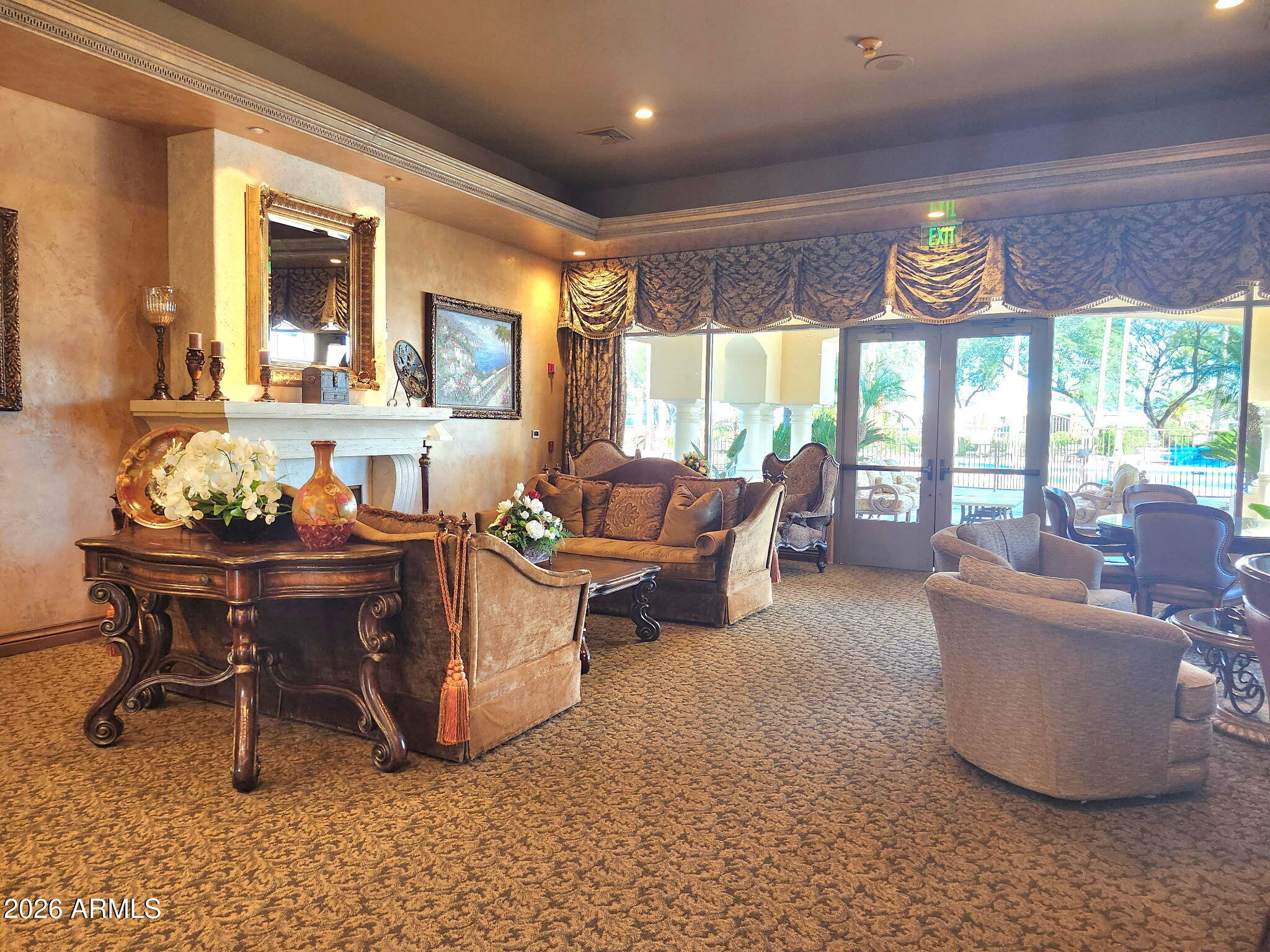 215 N Power Road 284