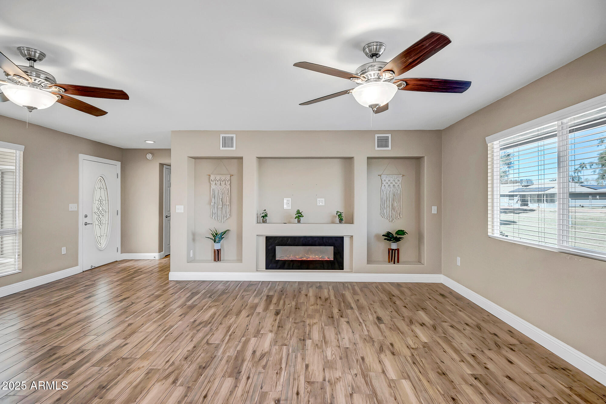 14617 N BOSWELL Boulevard