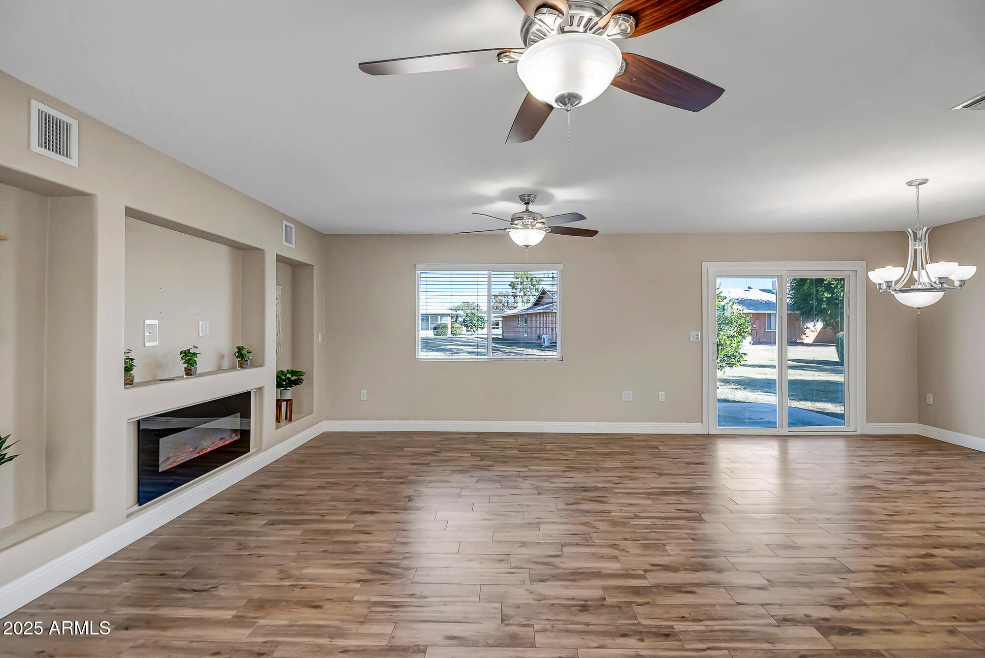 14617 N BOSWELL Boulevard