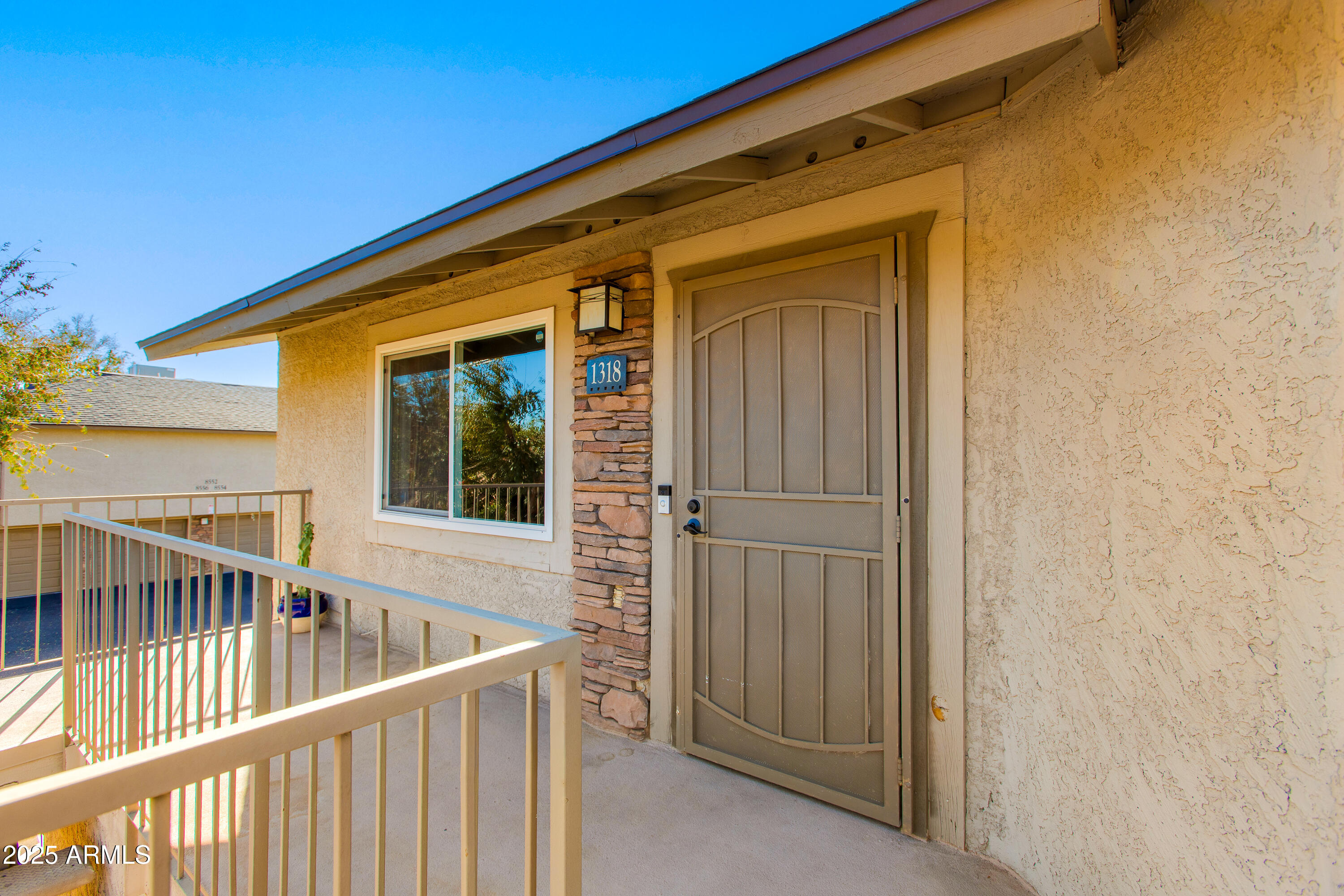 1318 N 85TH Place