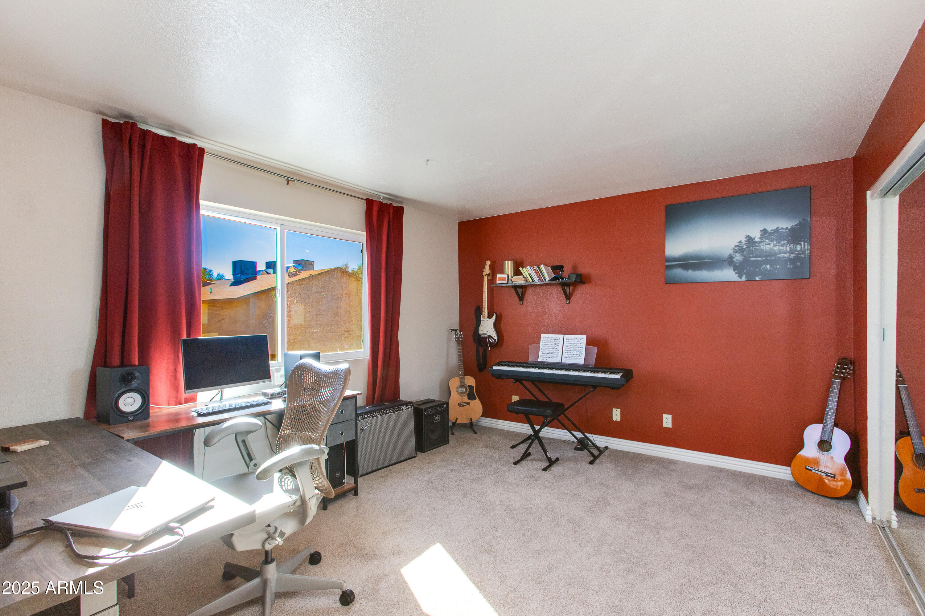 1318 N 85TH Place