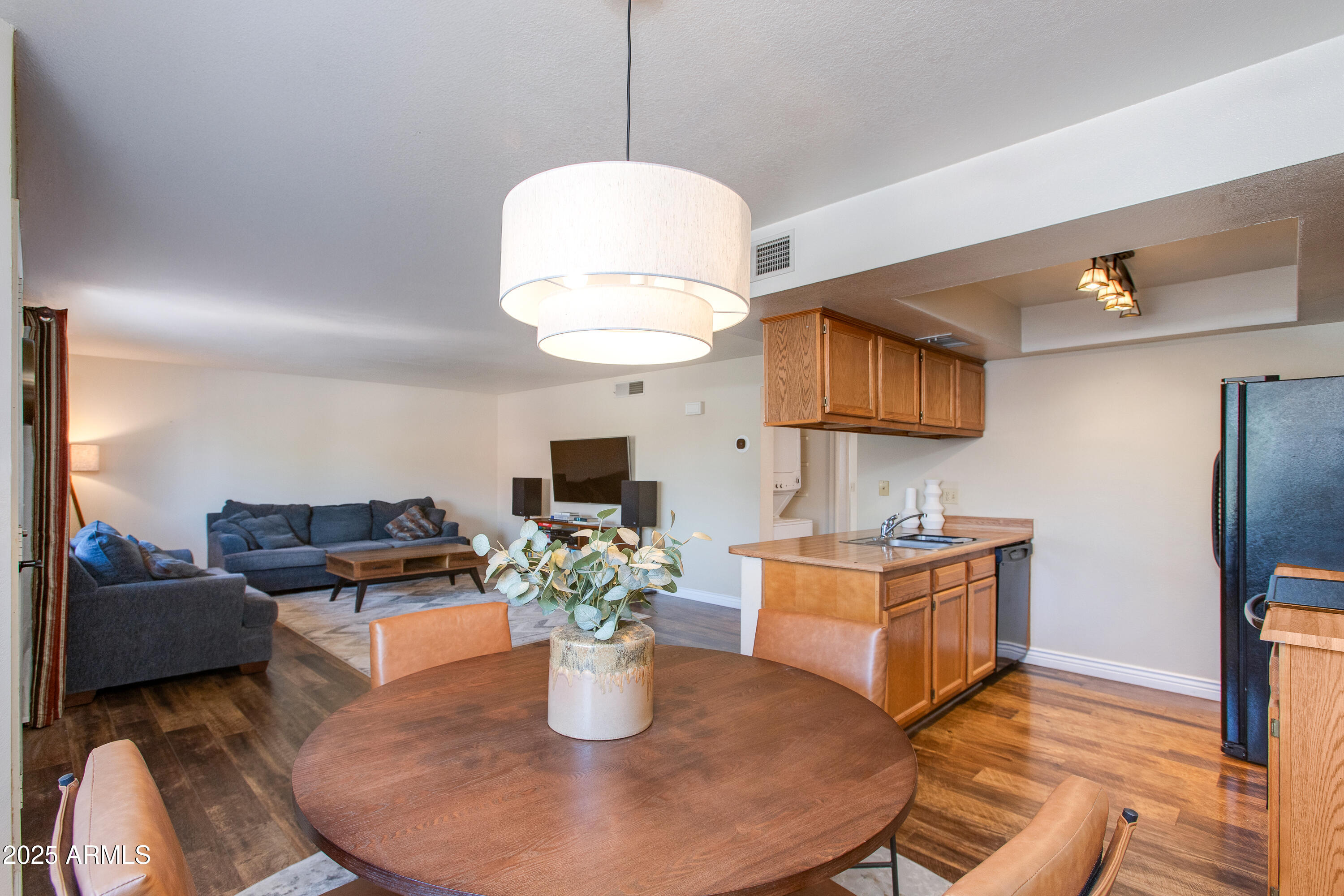 1318 N 85TH Place