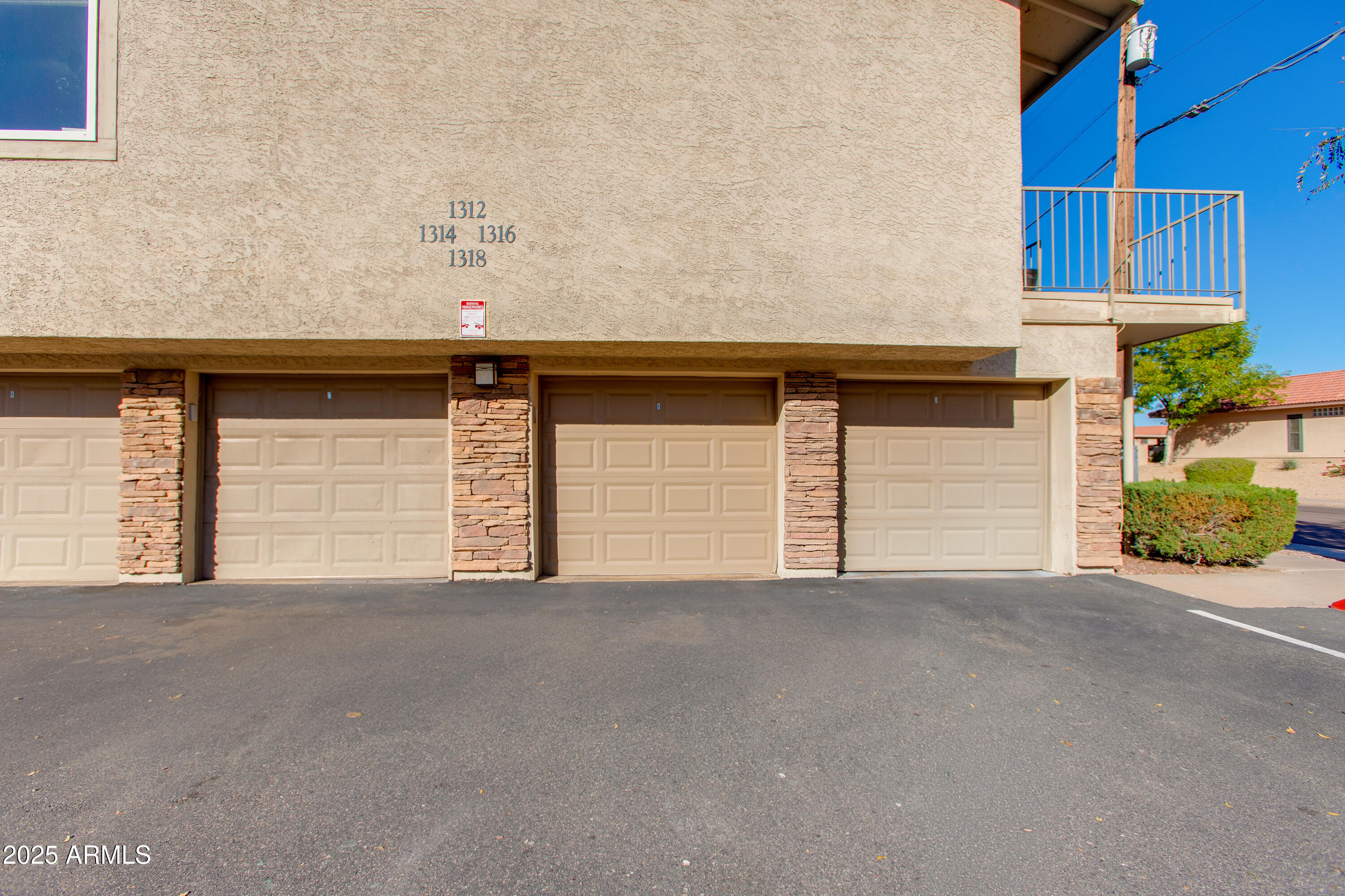 1318 N 85TH Place