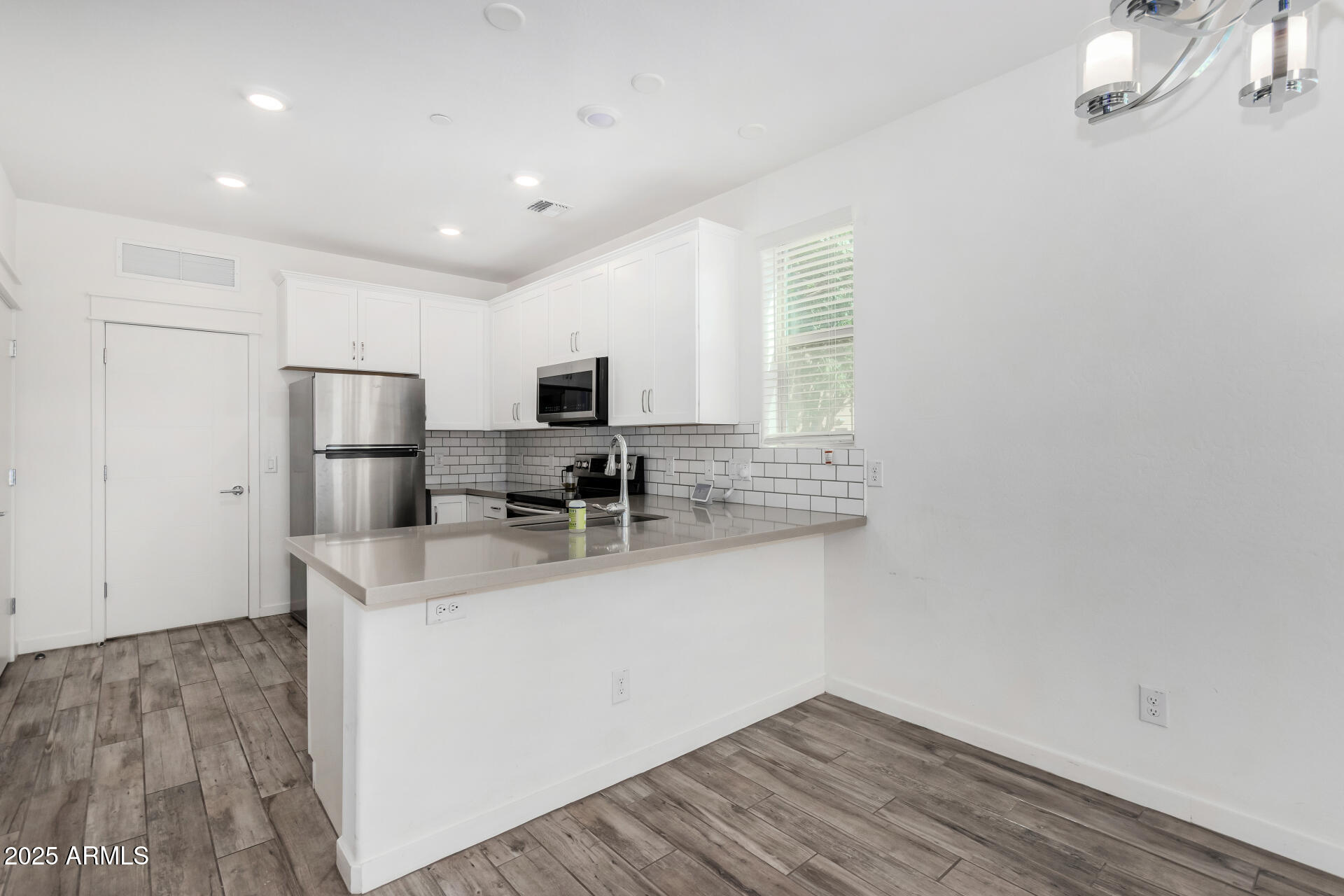 300 N GILA SPRINGS Boulevard 144