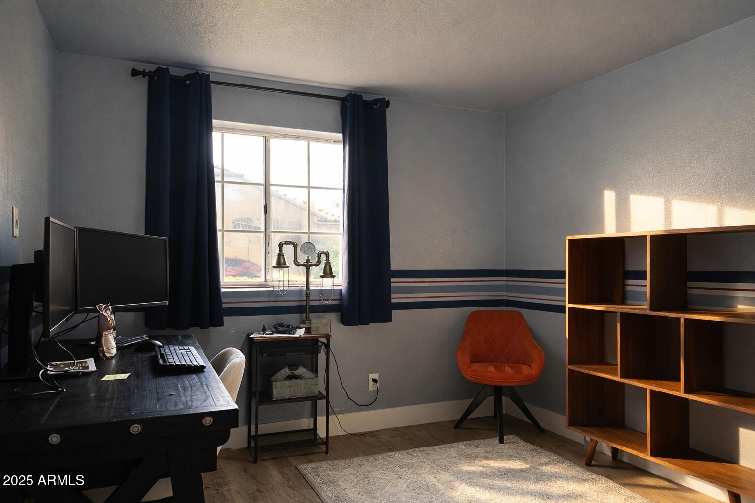 1070 E OAKLAND Street