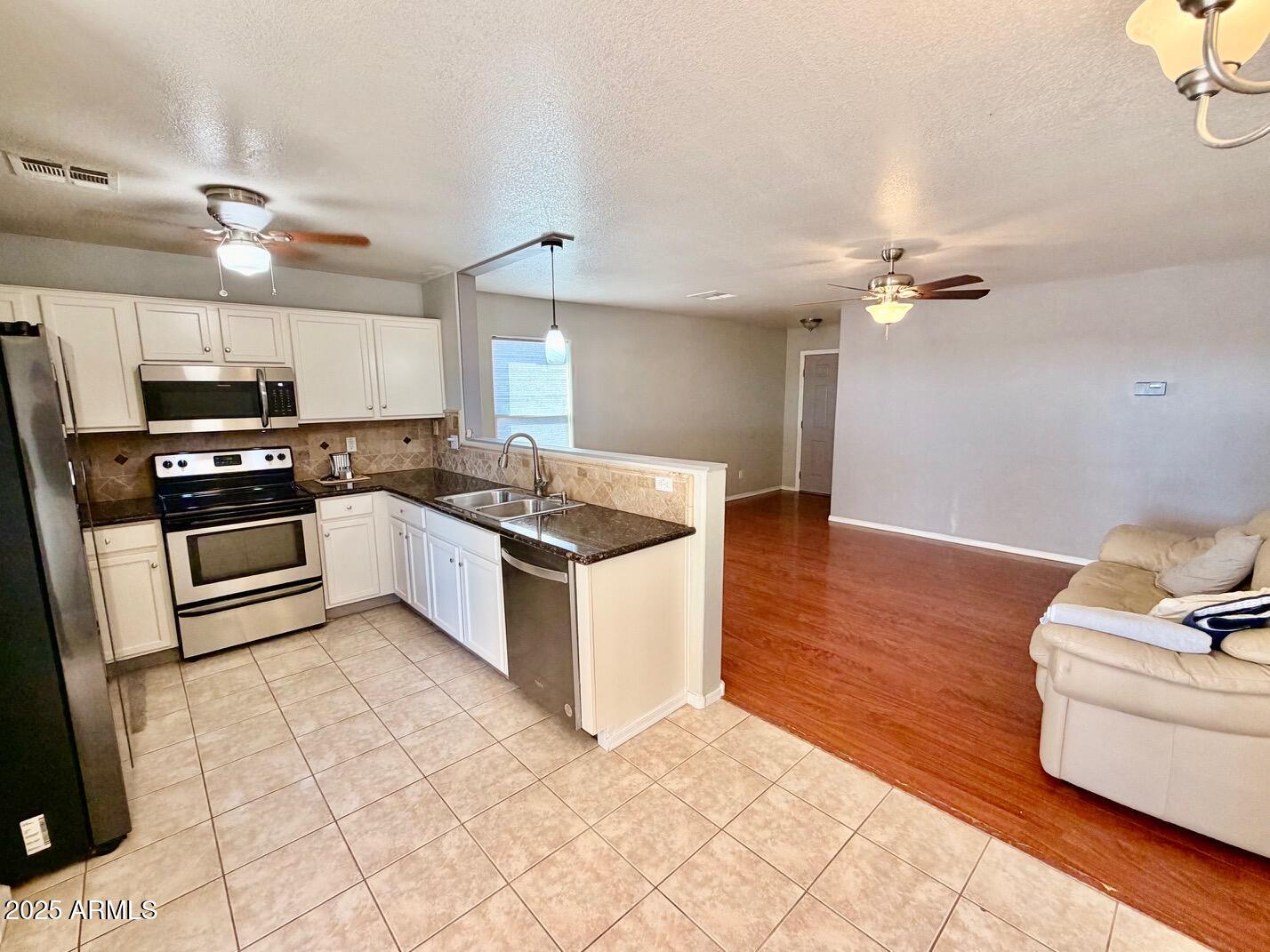 5989 E SUNRISE Circle