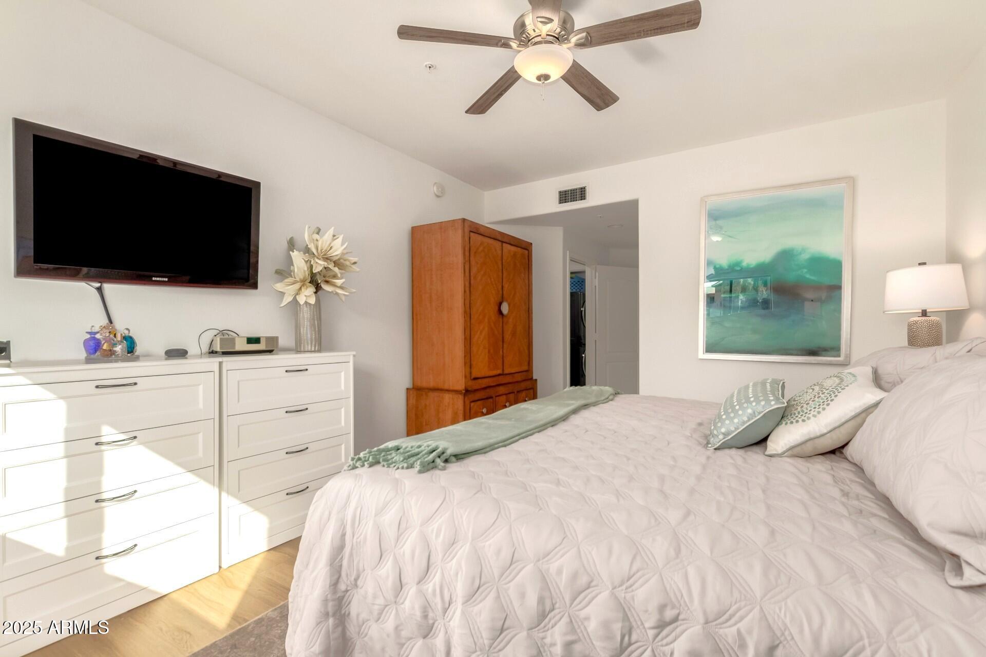 21320 N 56TH Street 1086