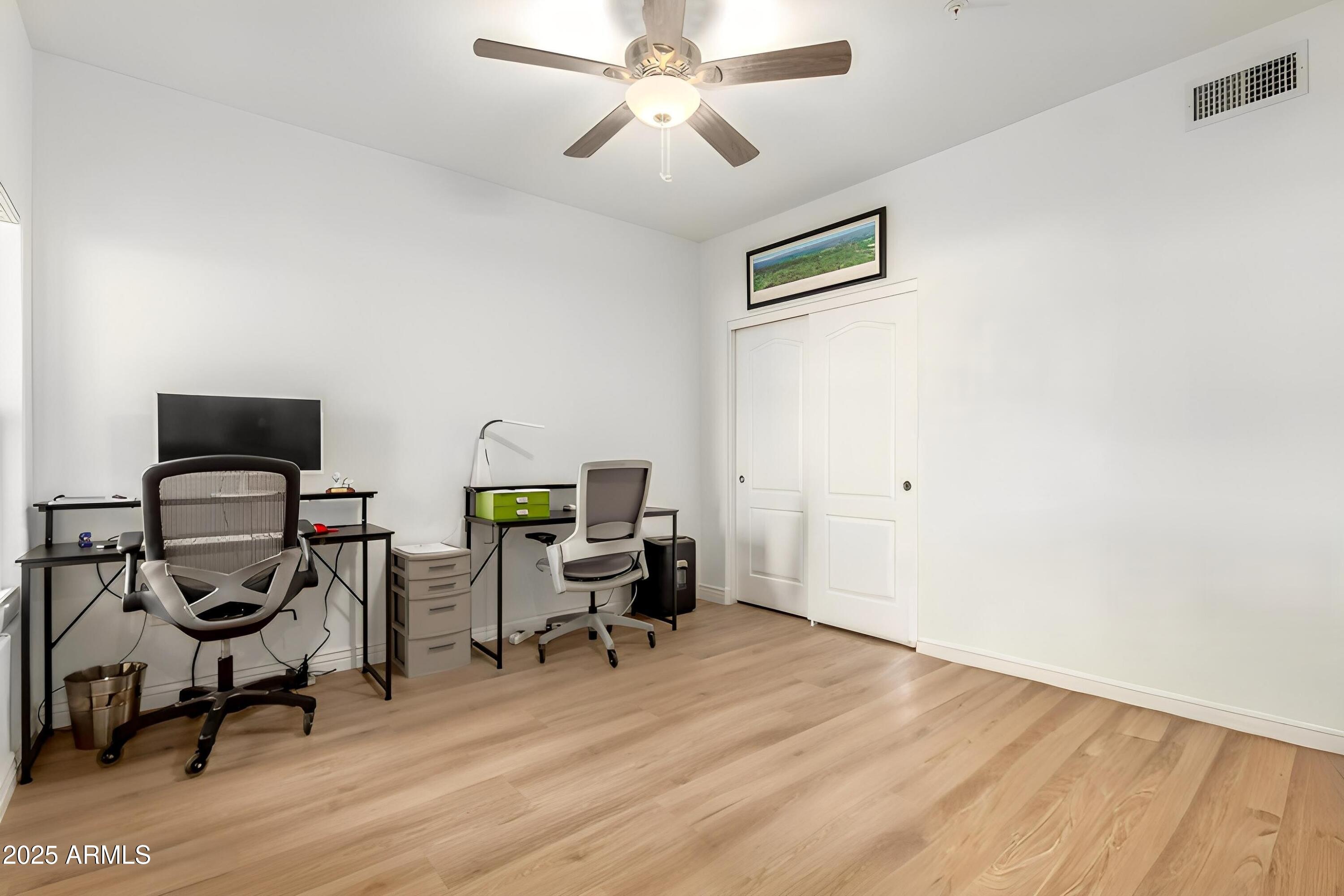 21320 N 56TH Street 1086