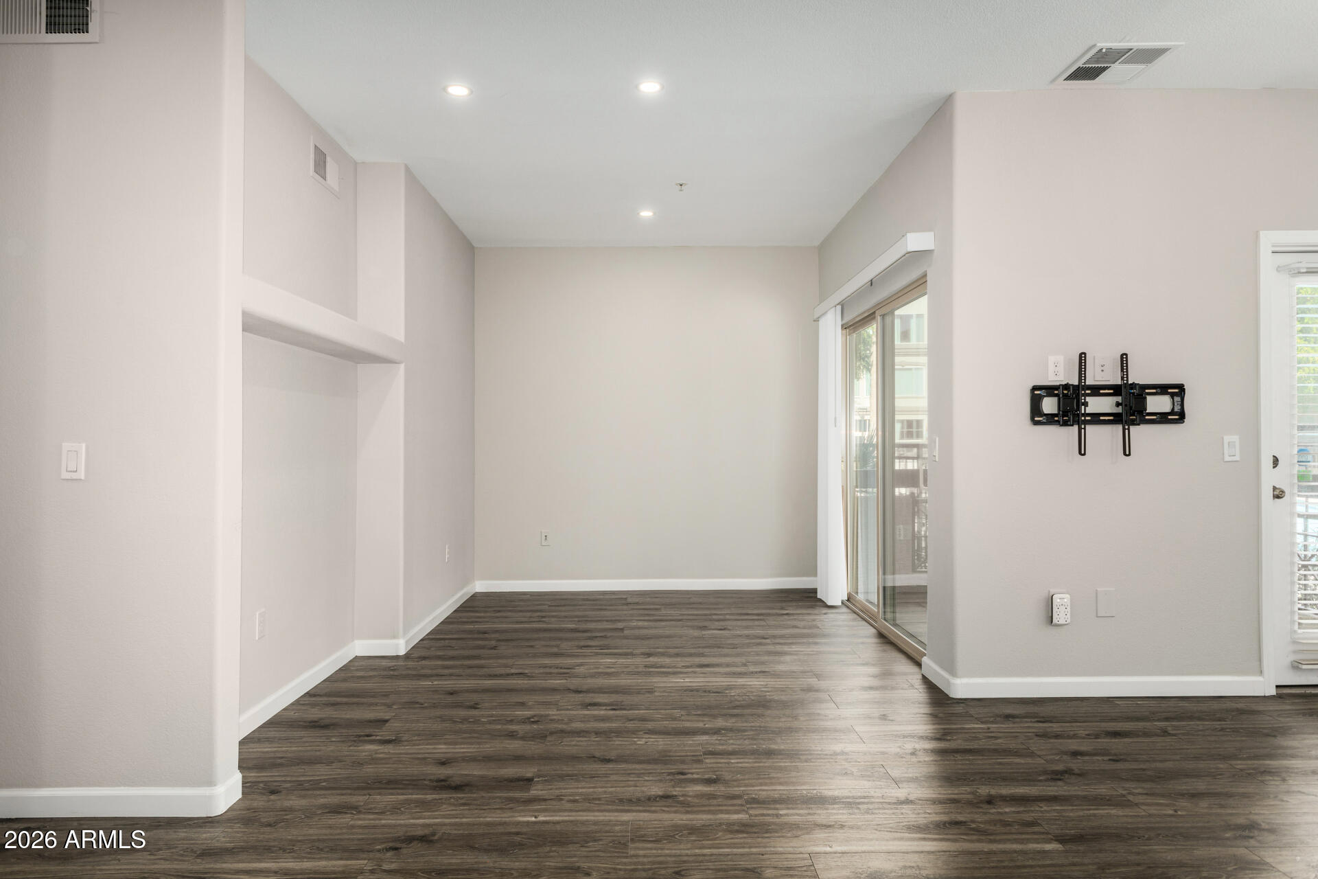 420 W 1ST Street 110