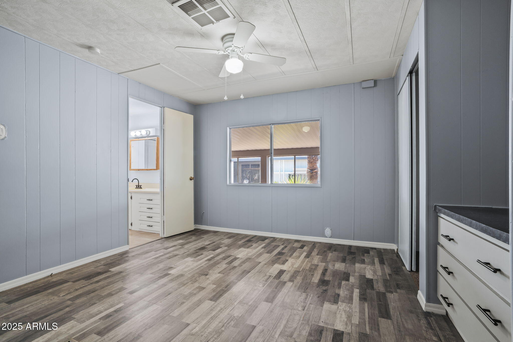 120 N VAL VISTA Drive 202