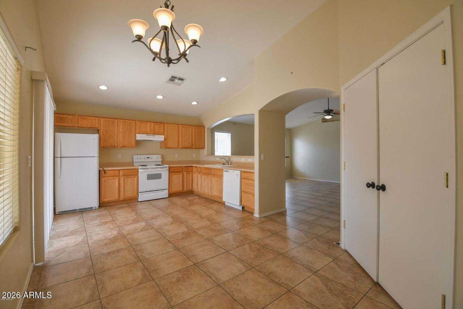 5111 W WARREN Drive