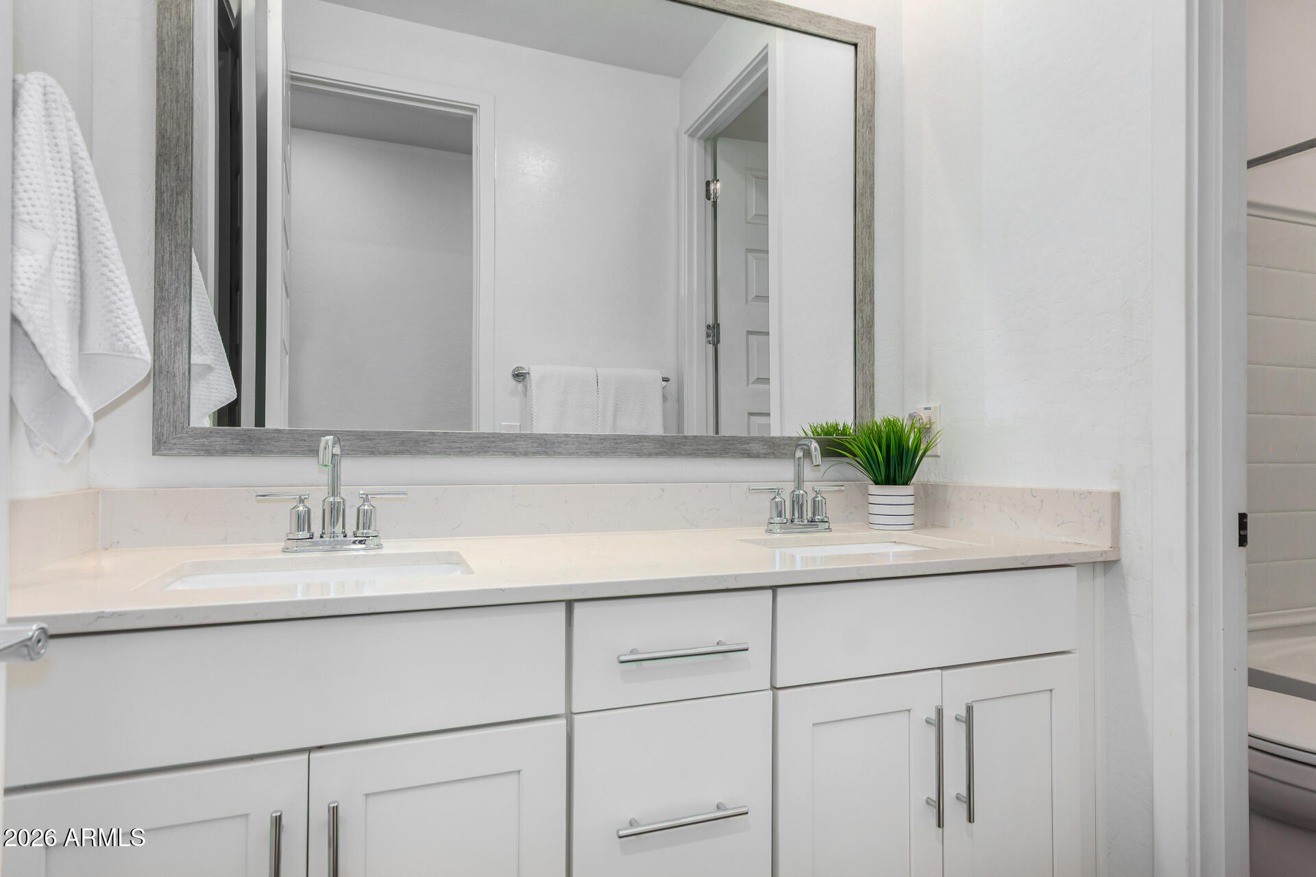 9856 E TUPELO Avenue