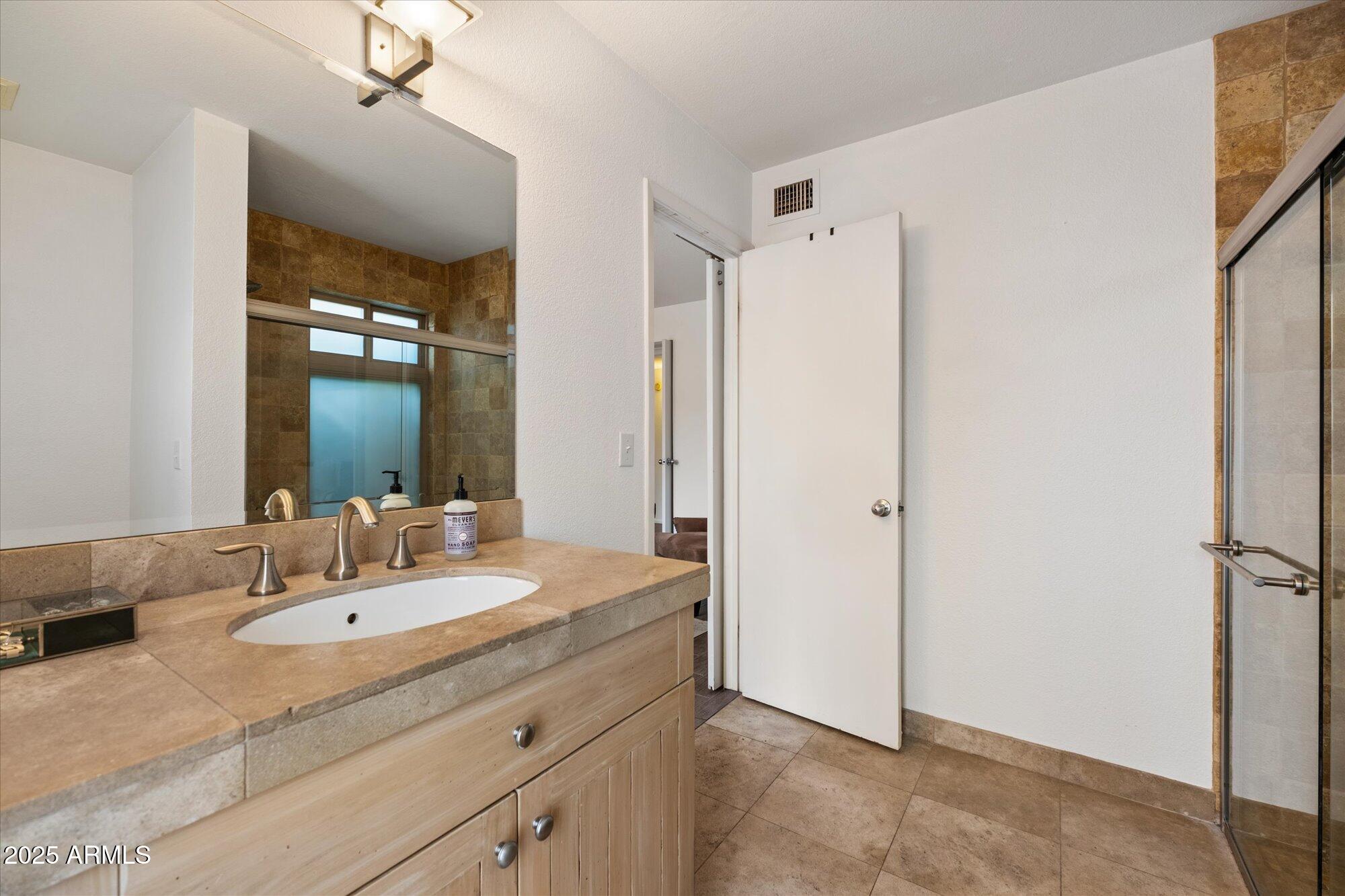 5330 E WINCHCOMB Drive