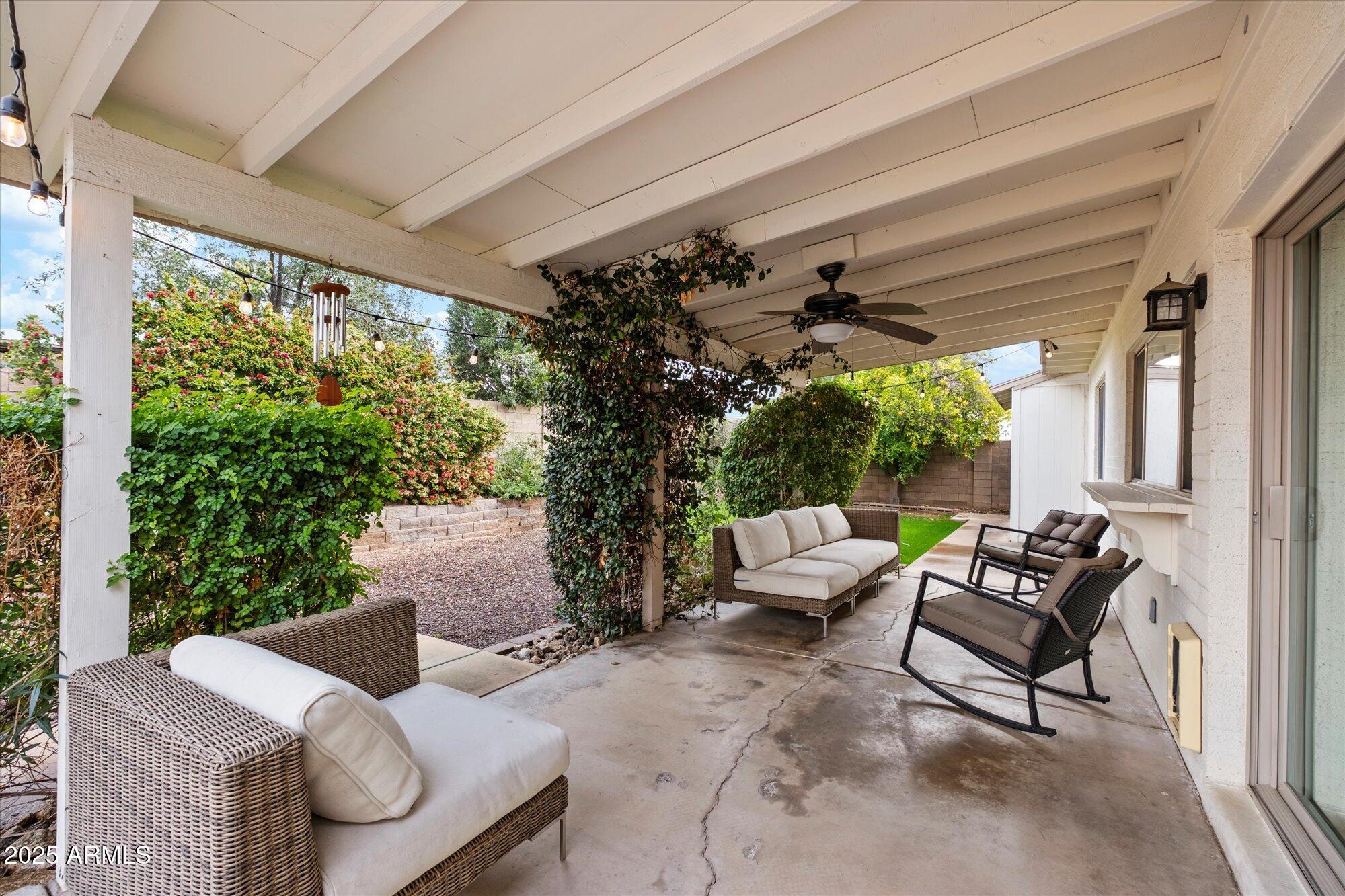 5330 E WINCHCOMB Drive