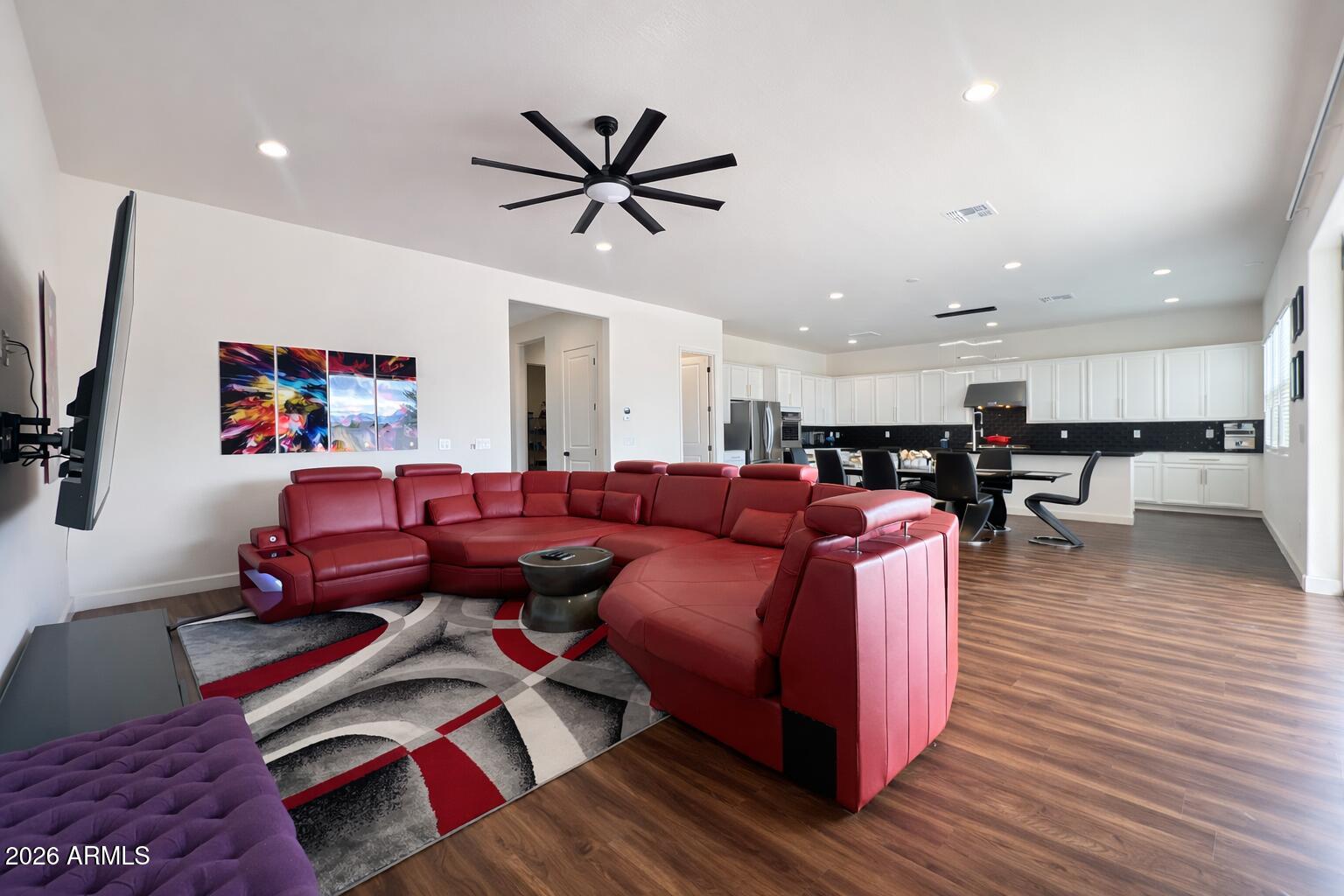 35678 N GEMSTONE Way