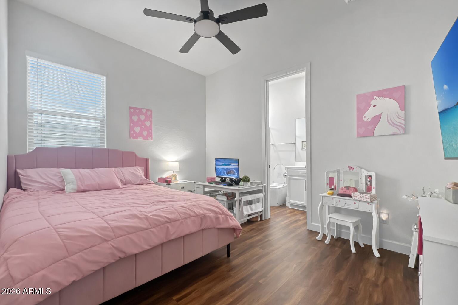 35678 N GEMSTONE Way