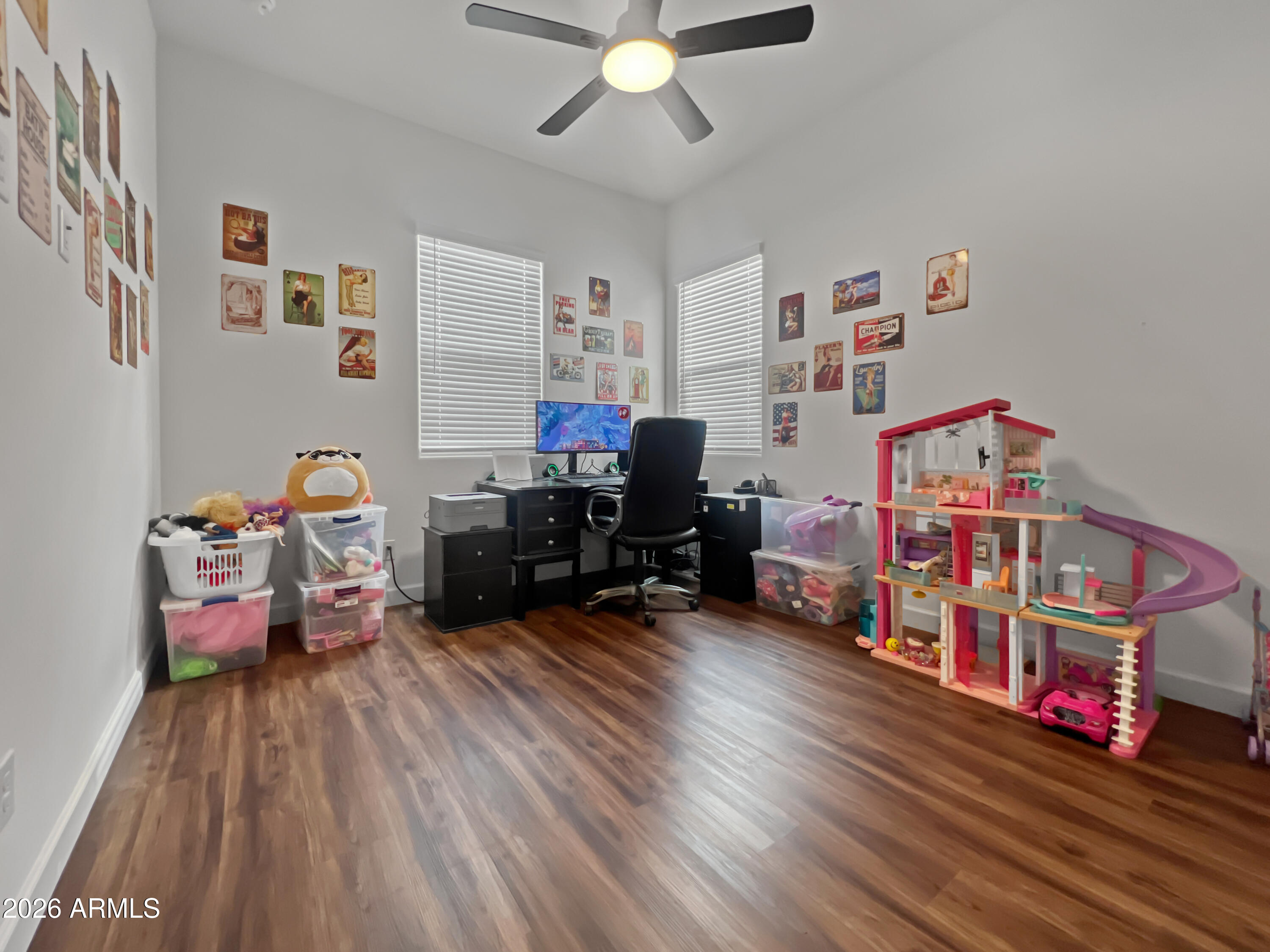 35678 N GEMSTONE Way