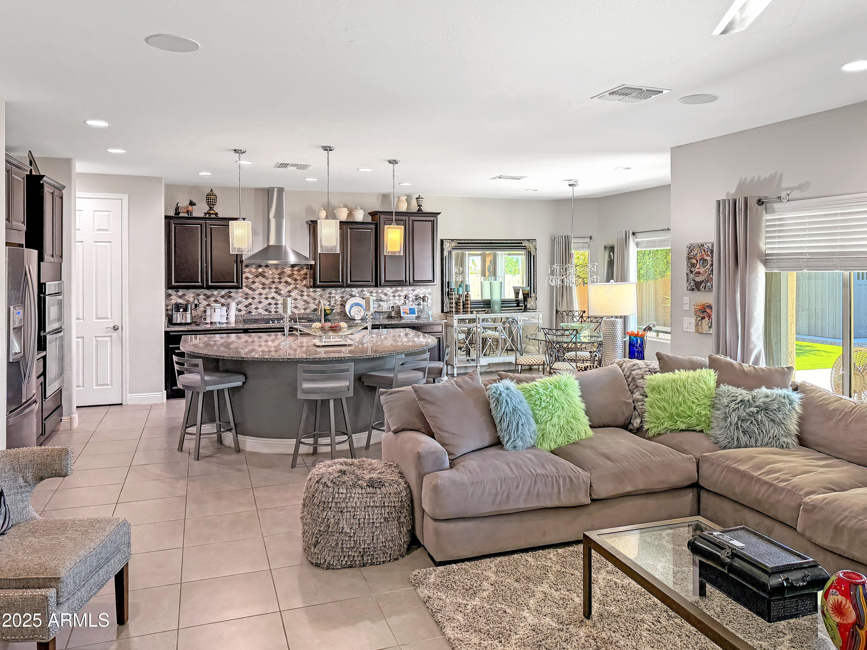 3848 N HUNTINGTON Drive