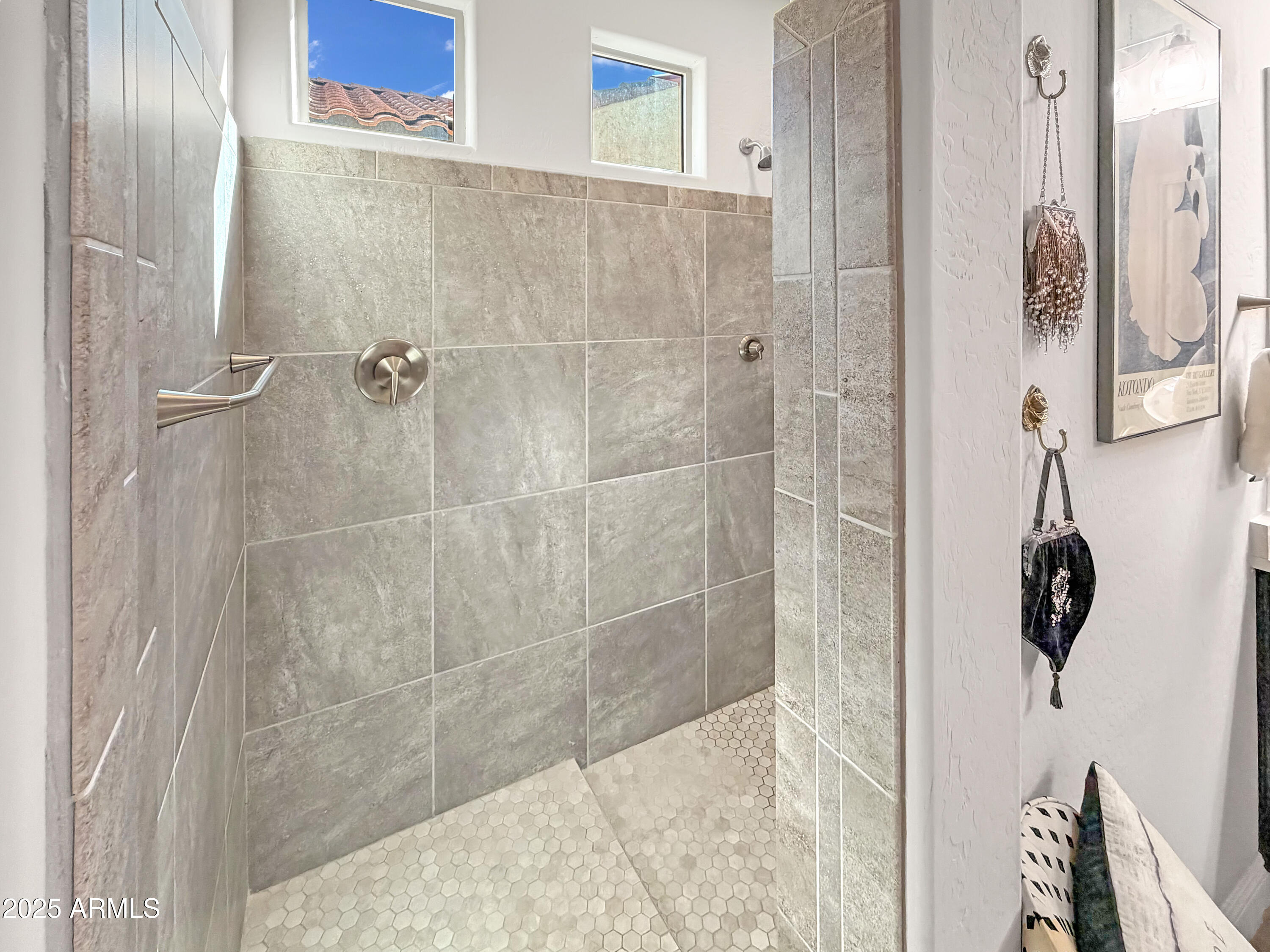 3848 N HUNTINGTON Drive