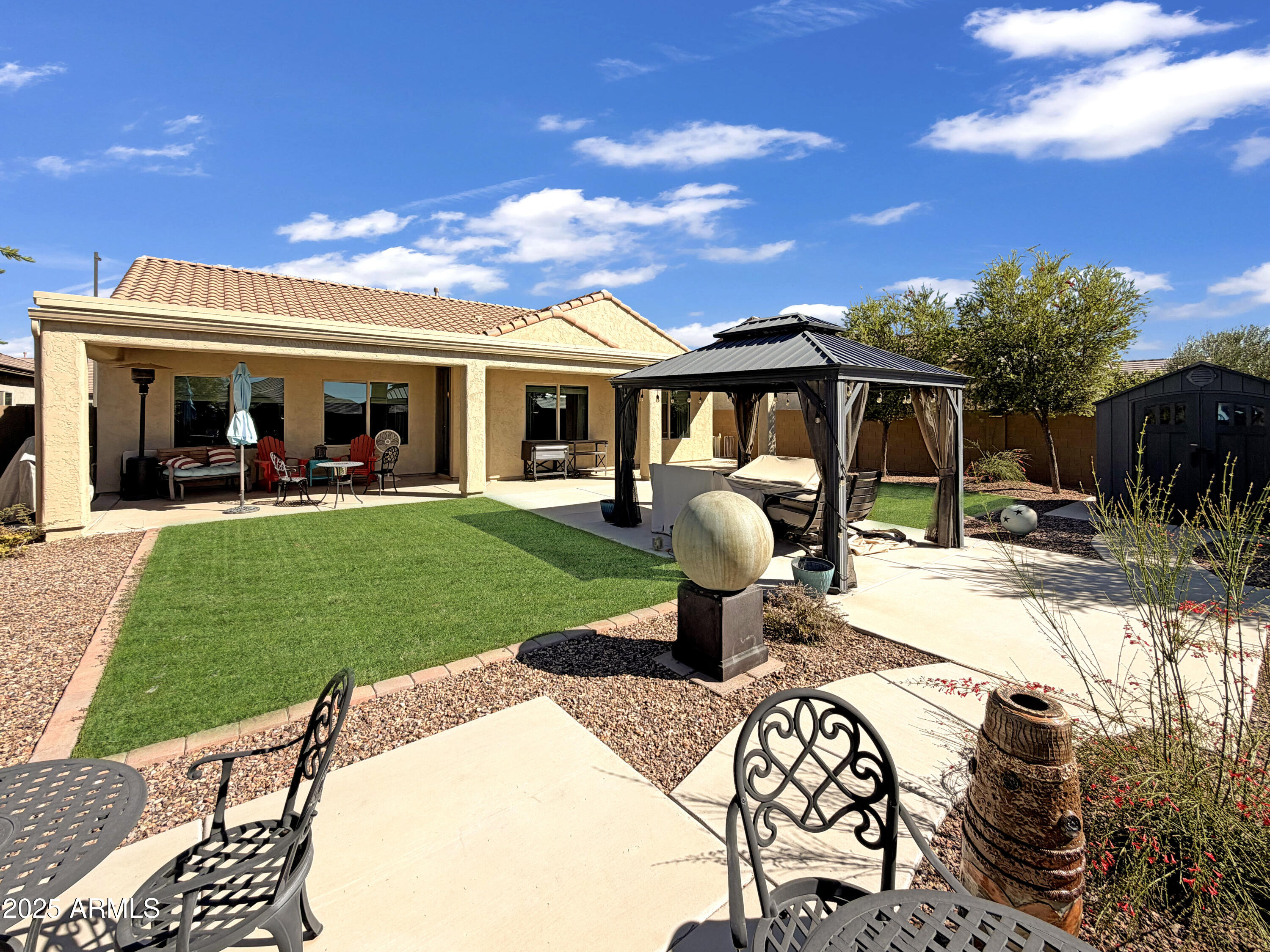 3848 N HUNTINGTON Drive