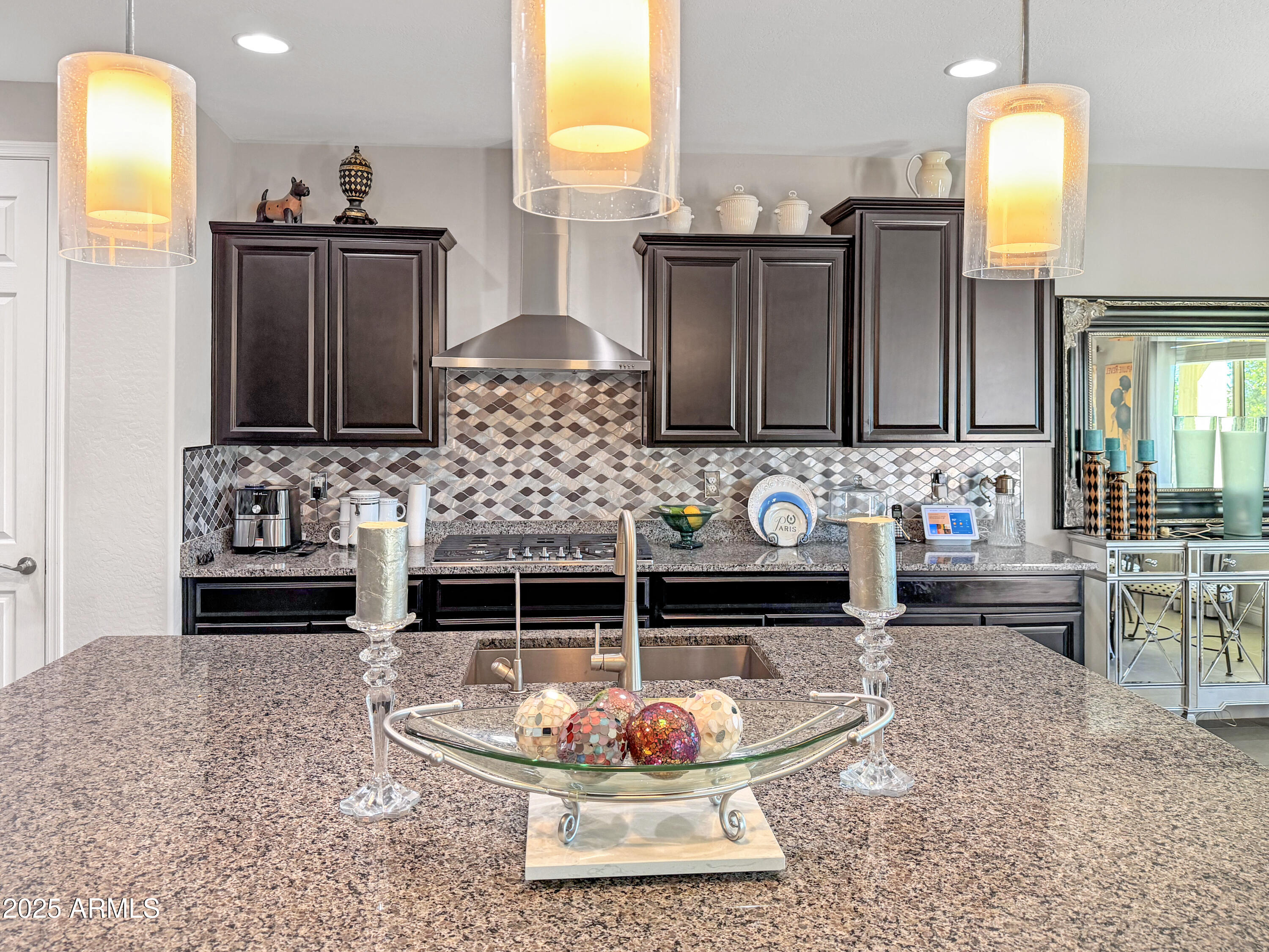 3848 N HUNTINGTON Drive