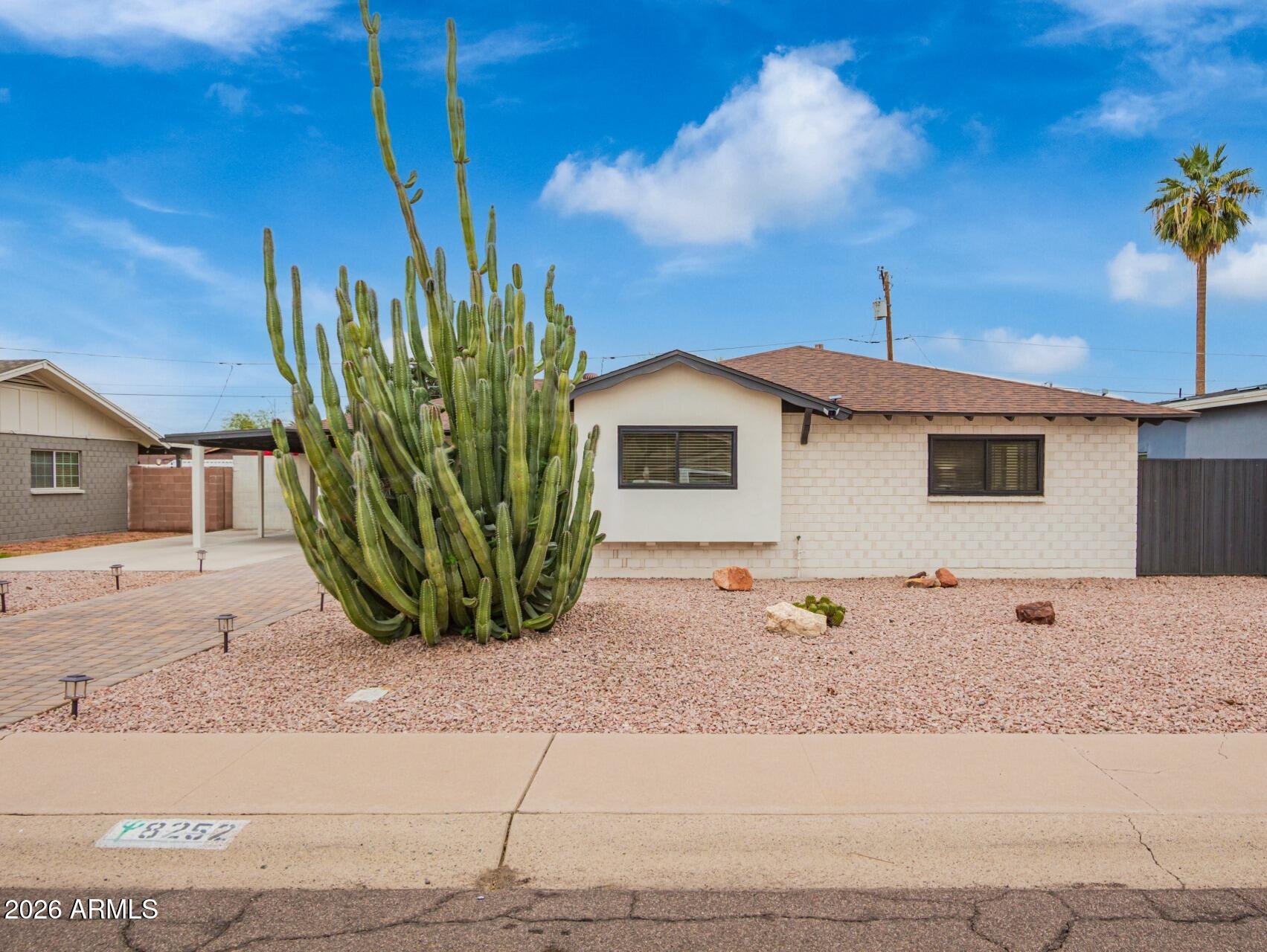 8252 E HEATHERBRAE Avenue