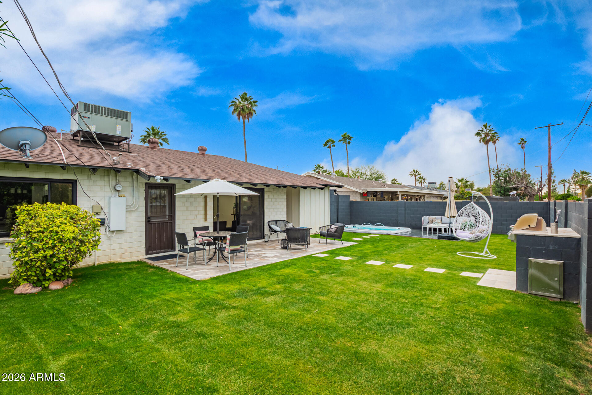 8252 E HEATHERBRAE Avenue