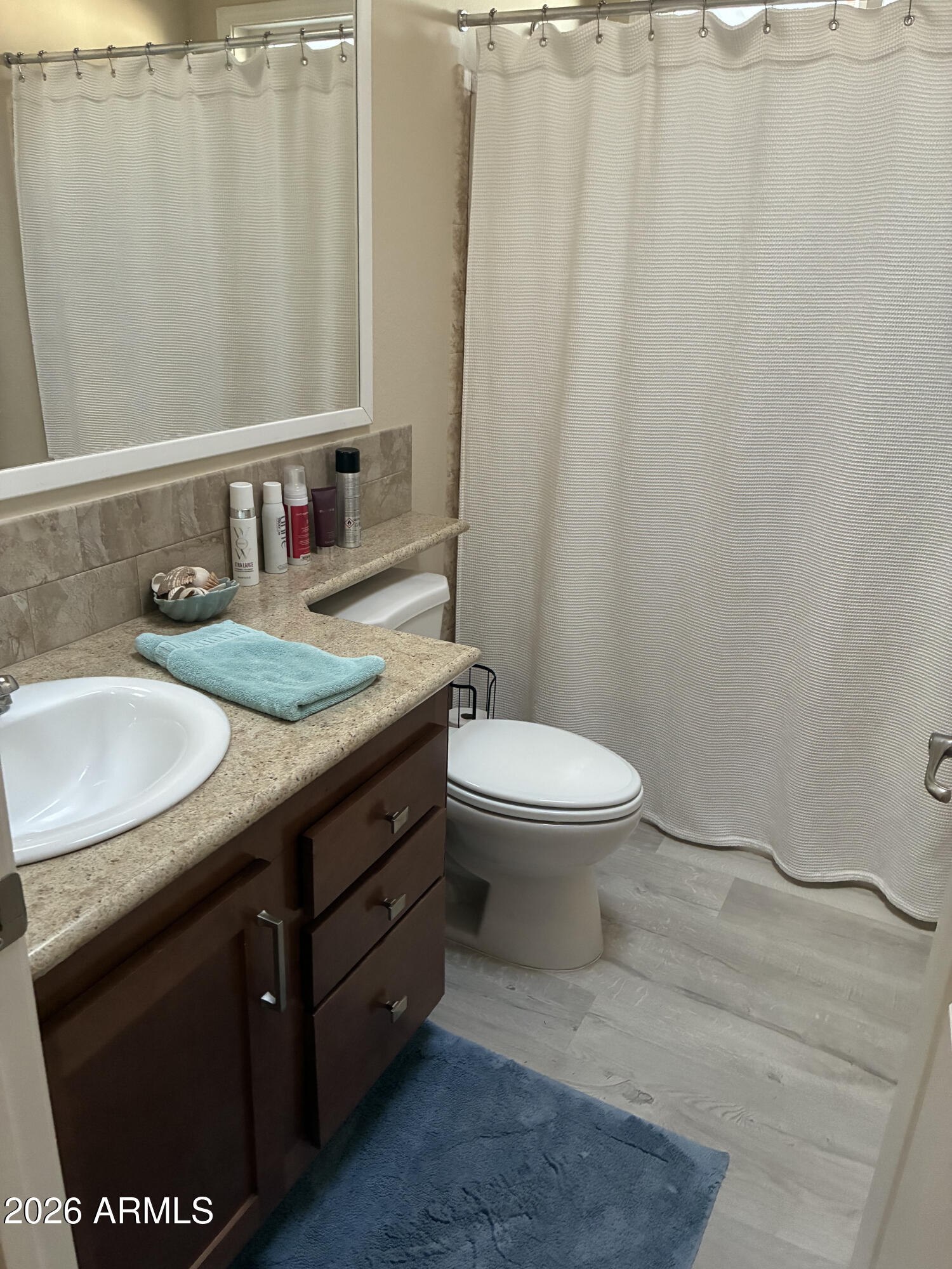 2000 S APACHE Road 40