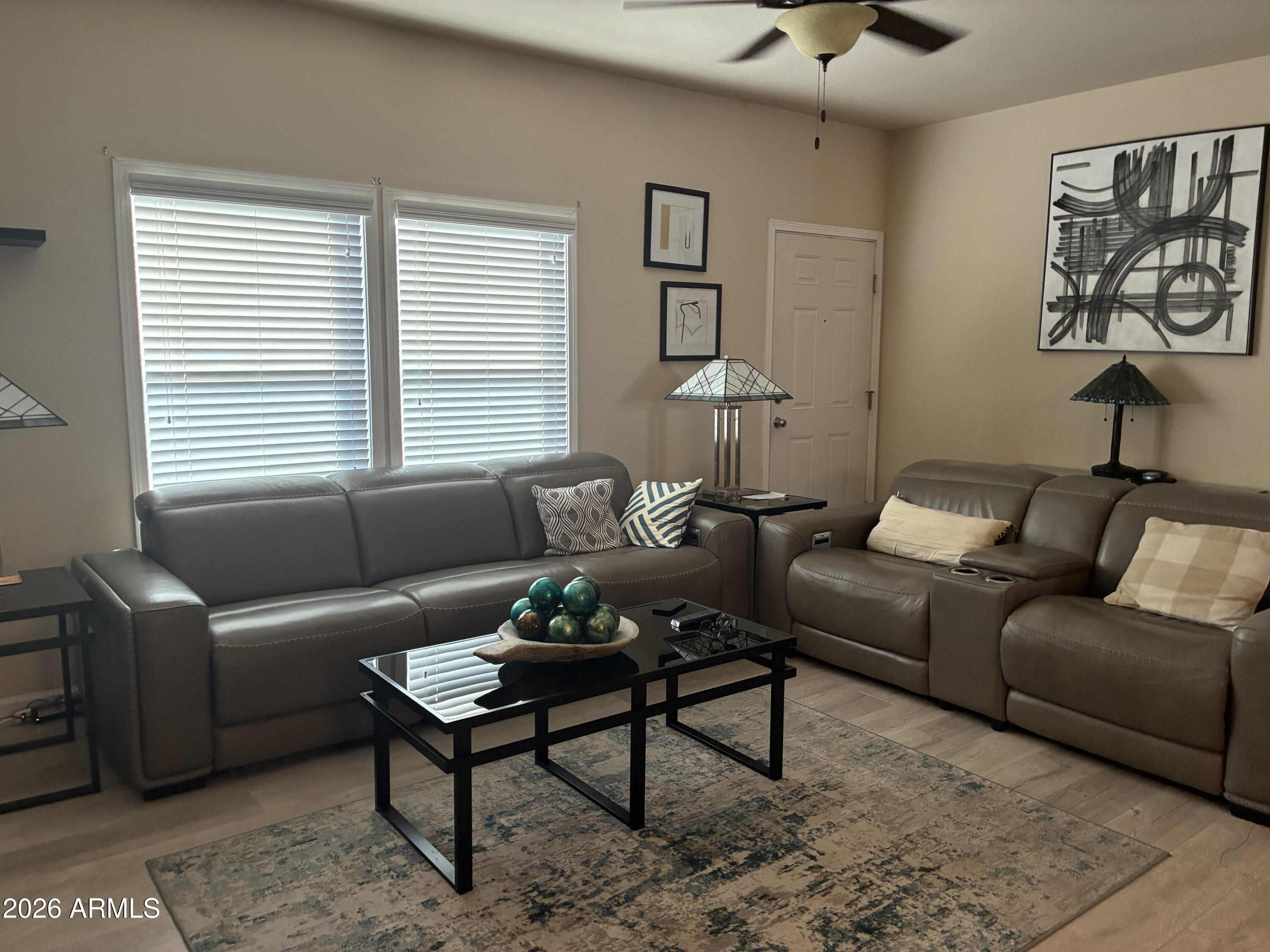 2000 S APACHE Road 40