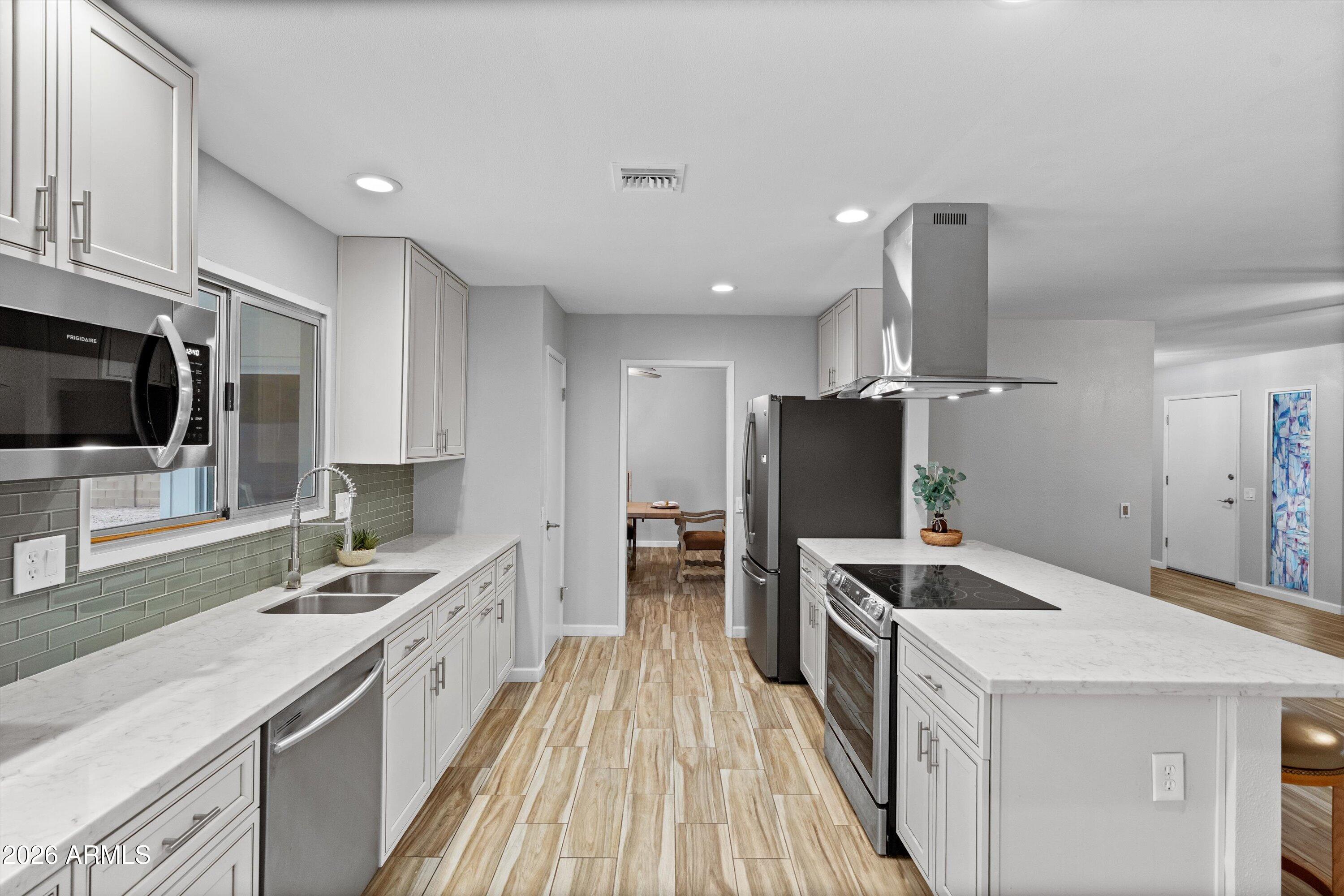 13234 W DESERT GLEN Drive