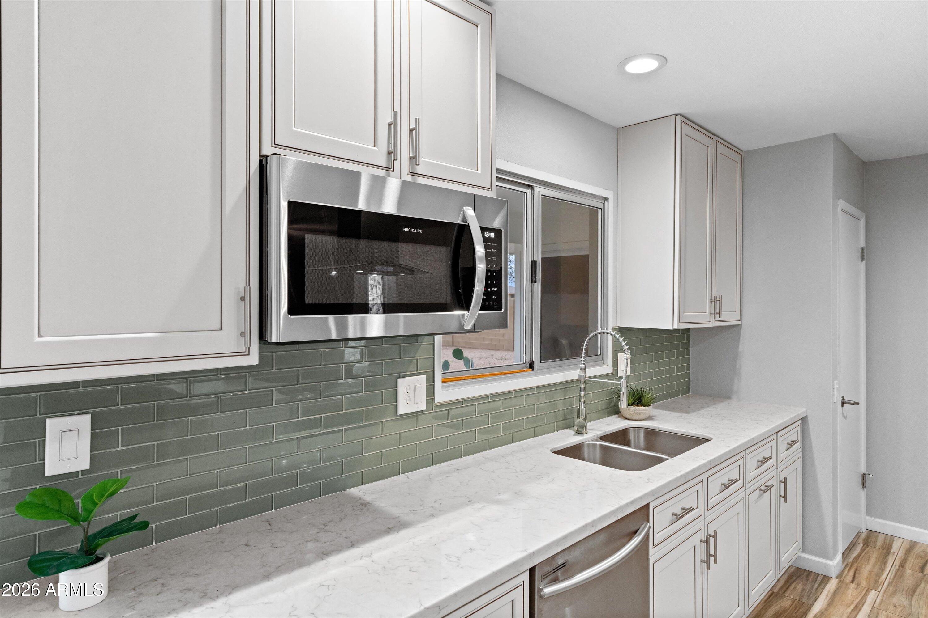 13234 W DESERT GLEN Drive