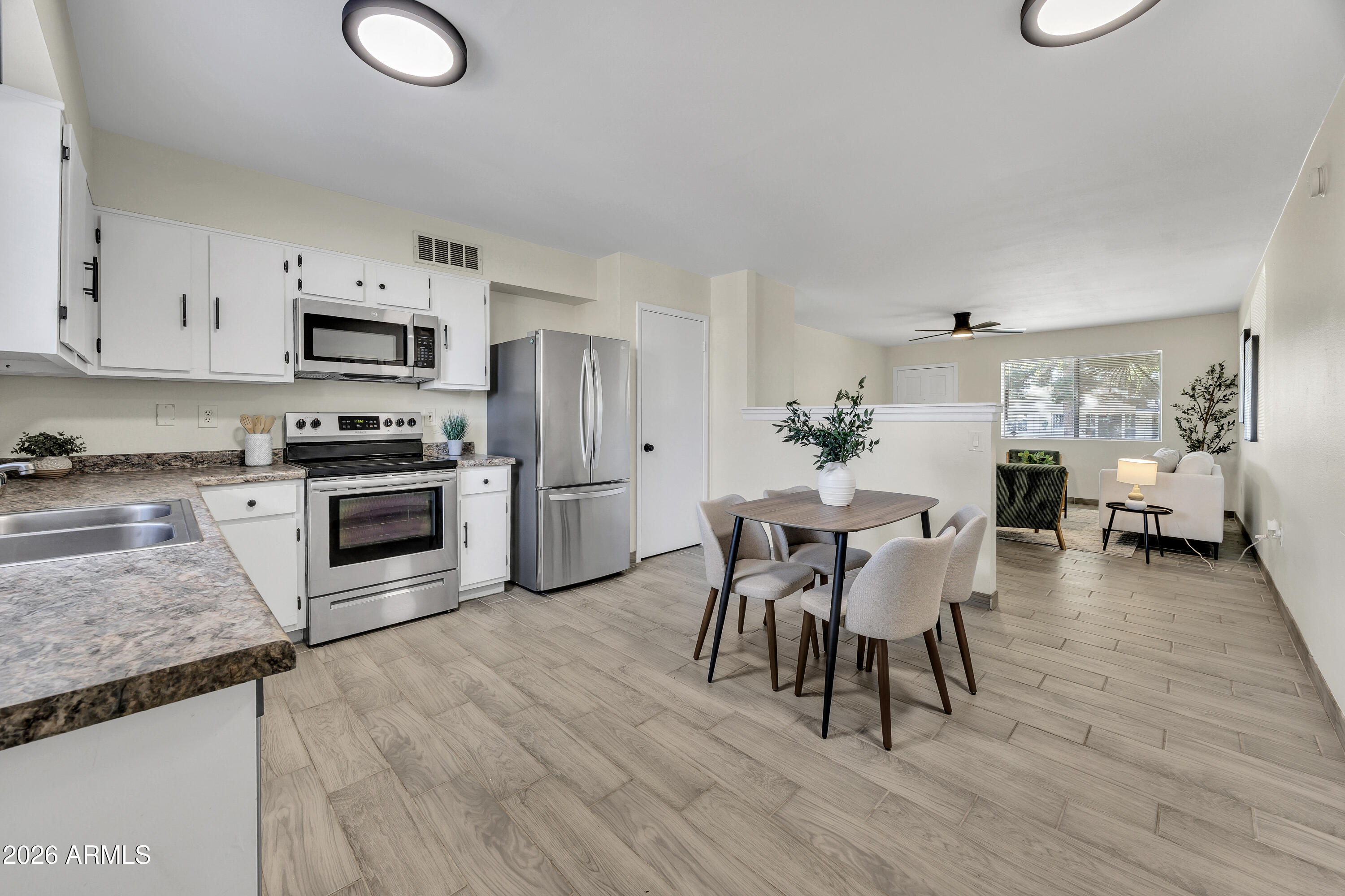 3421 W TANGERINE Lane