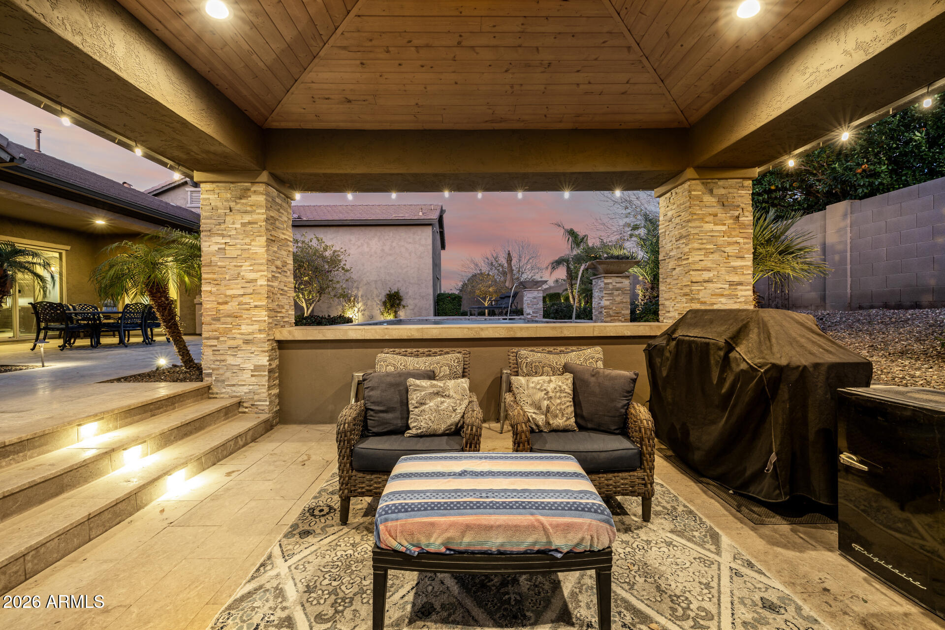 21943 E DESERT HILLS Drive