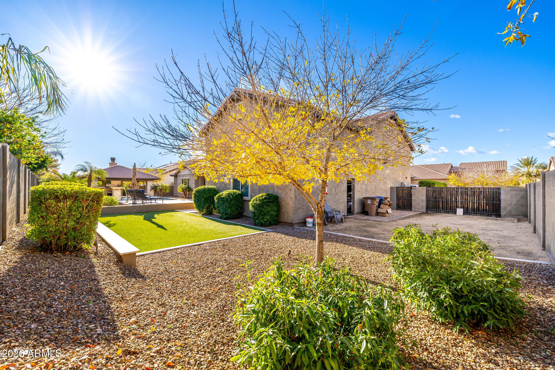 21943 E DESERT HILLS Drive