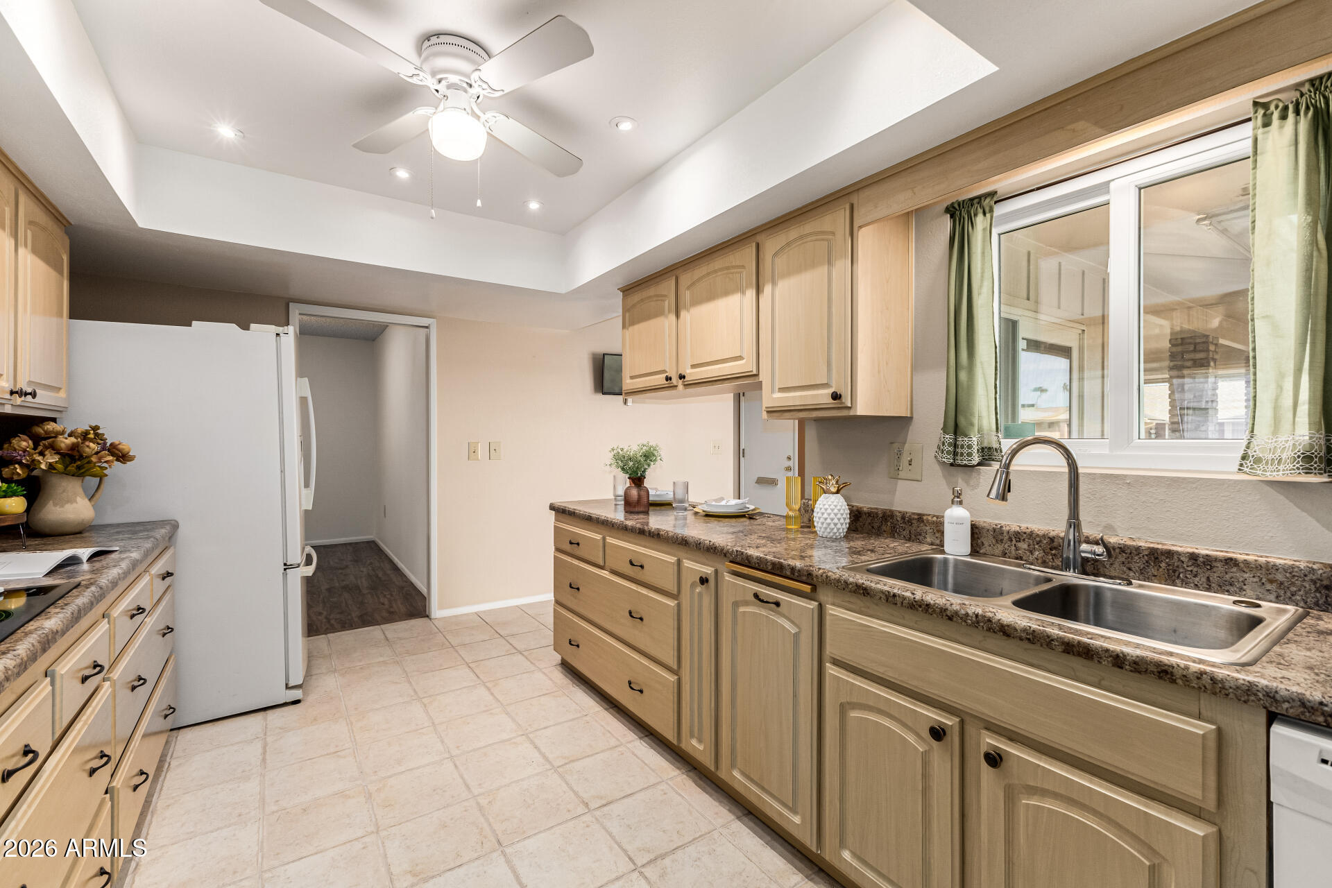 10439 W KINGSWOOD Circle