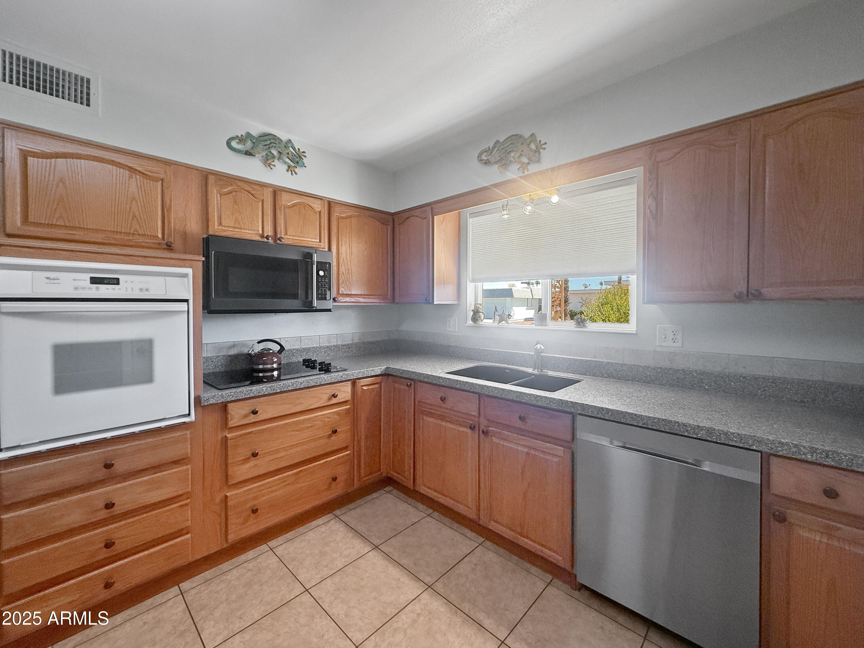 13828 N WHISPERING LAKE Drive