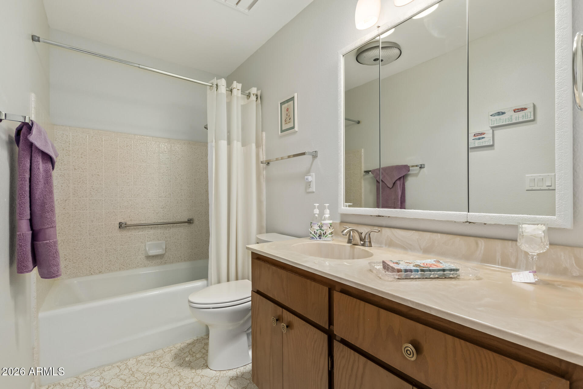 4712 E CRESCENT Avenue