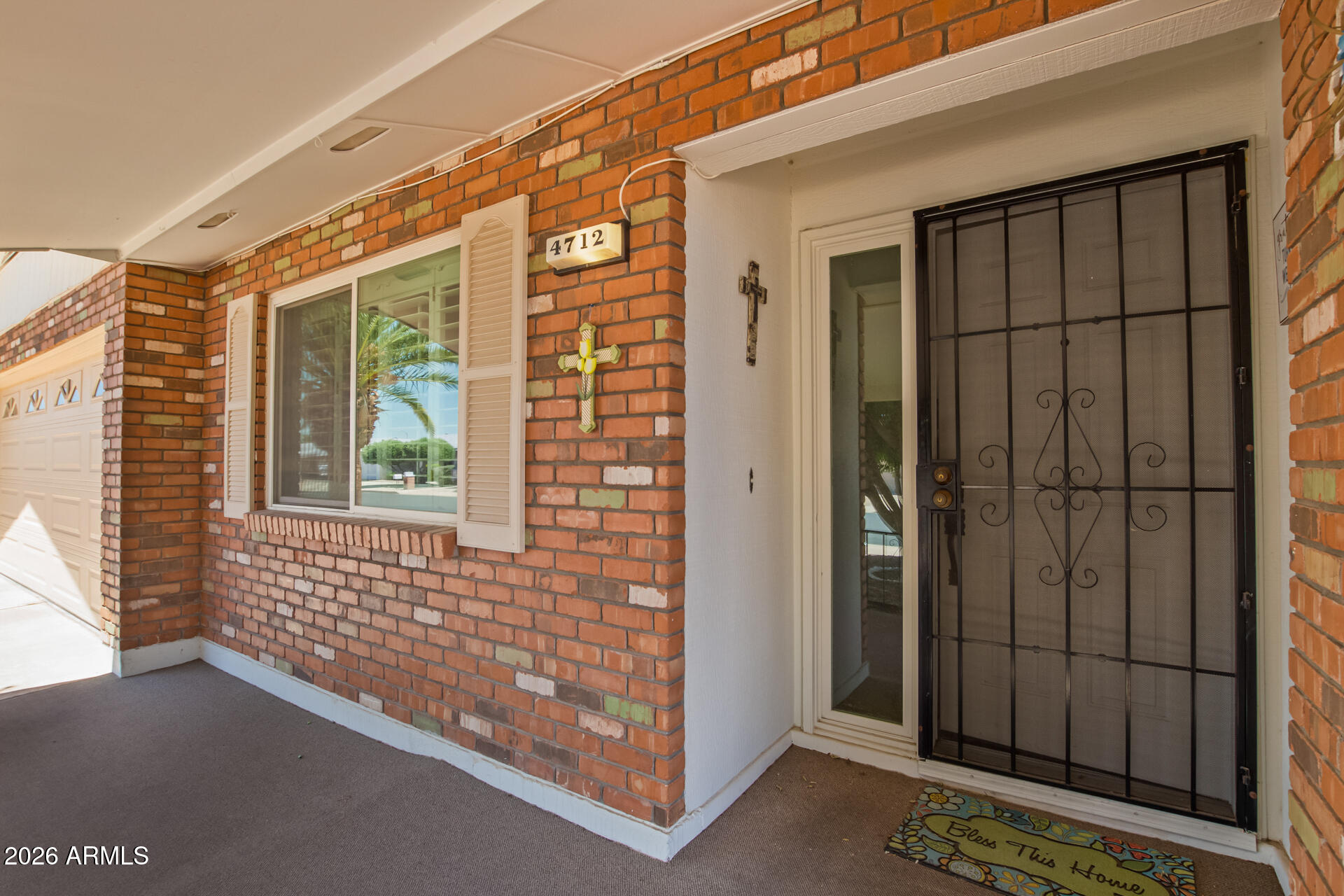 4712 E CRESCENT Avenue