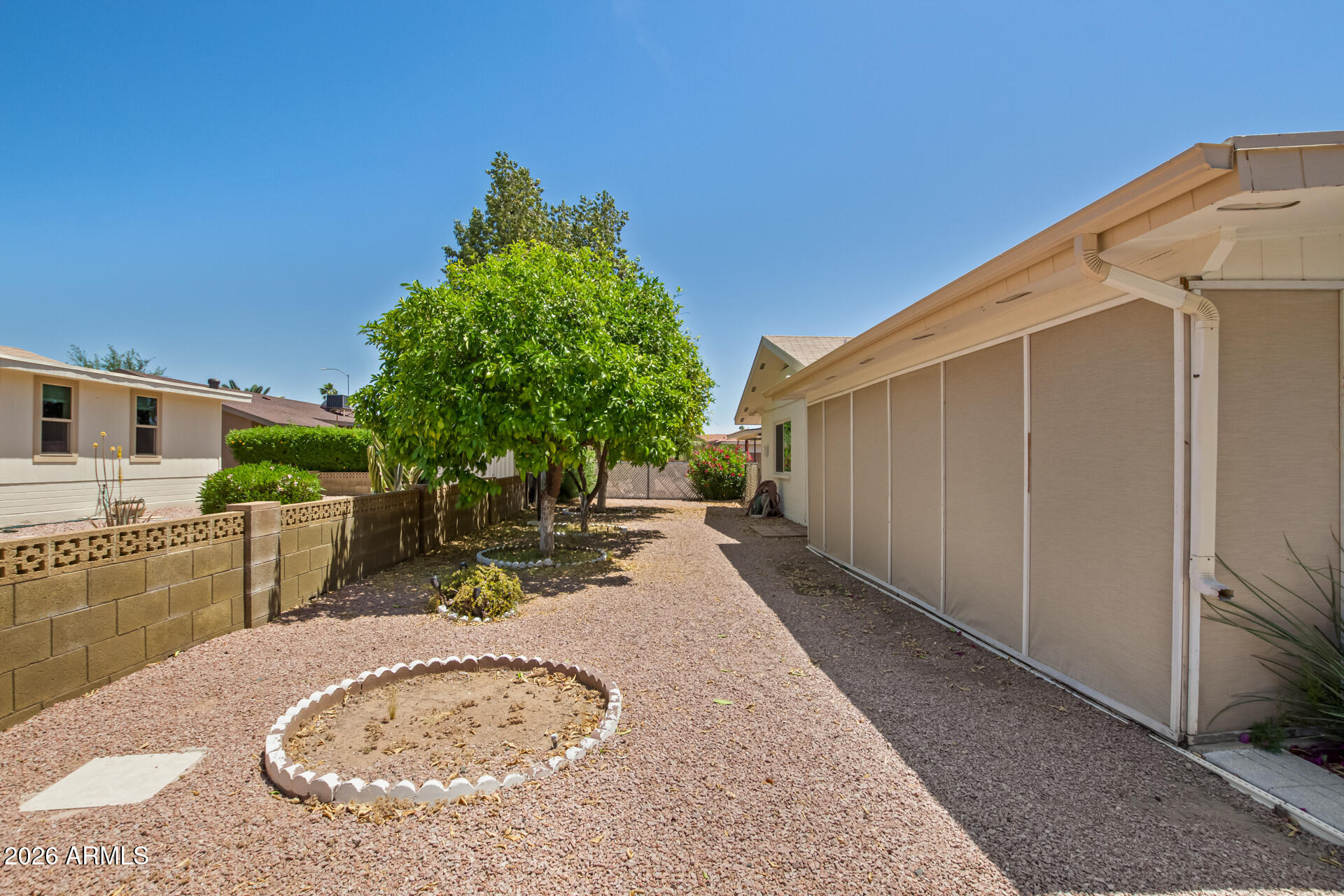 4712 E CRESCENT Avenue