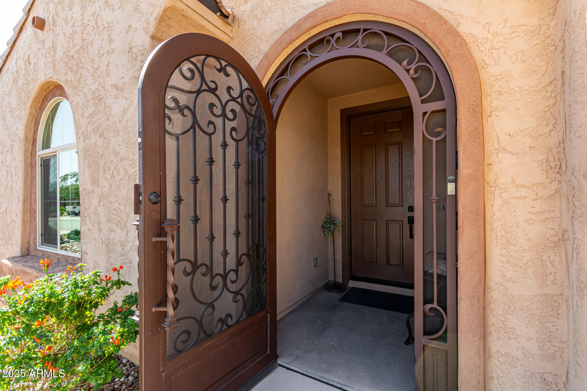 4138 N HAWTHORN Drive