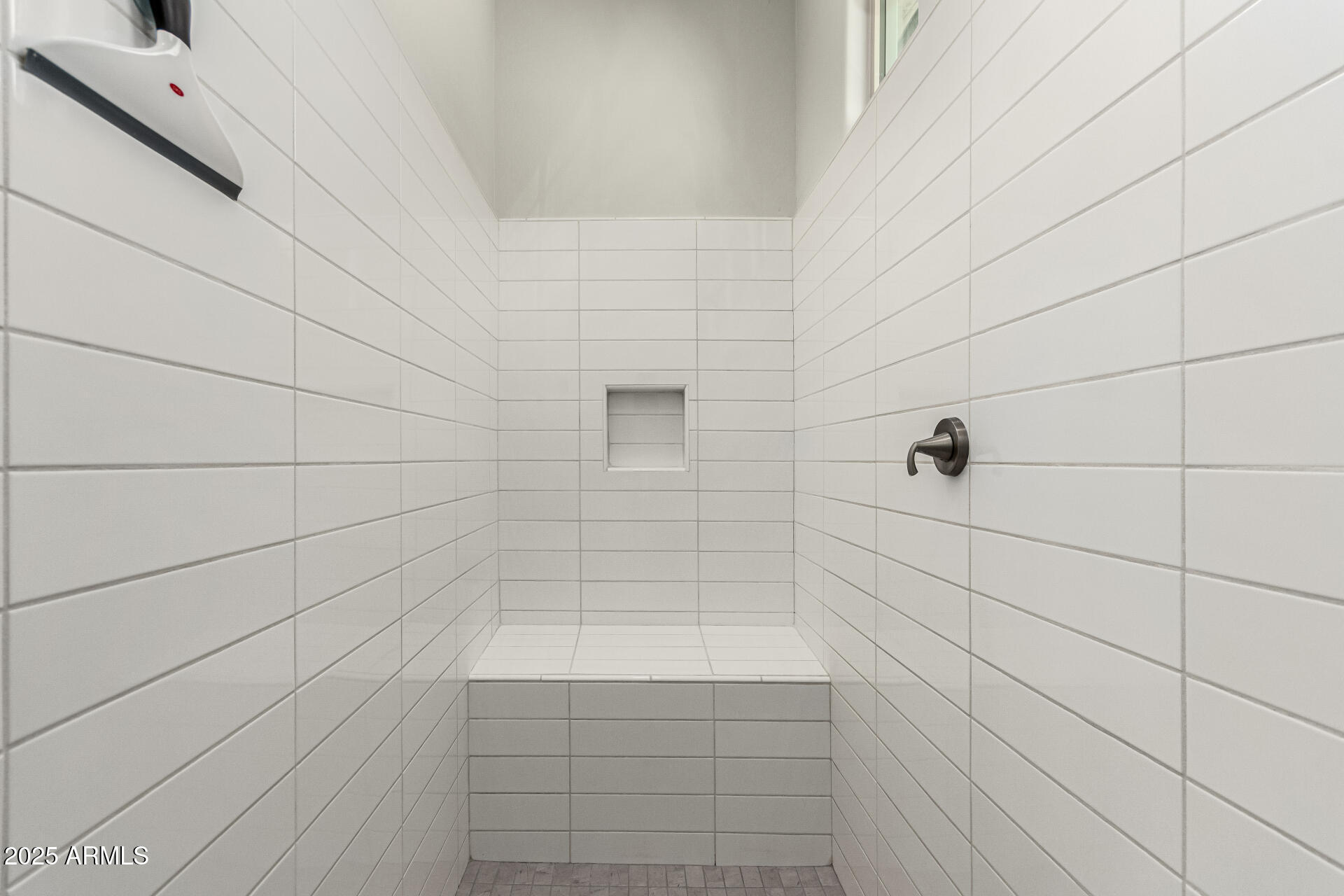 4138 N HAWTHORN Drive