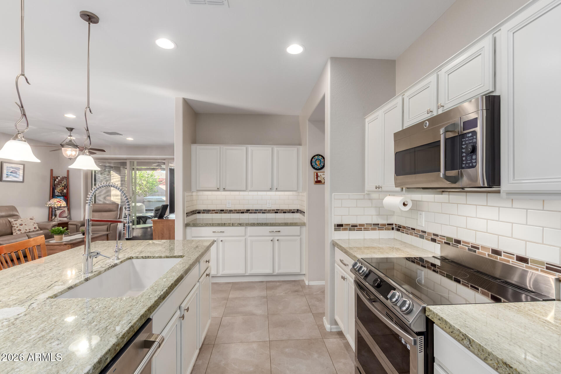 7730 S RESEDA Street