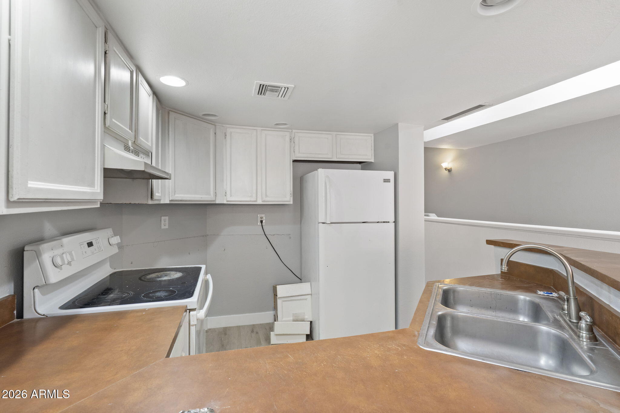 3228 W Glendale Avenue 125