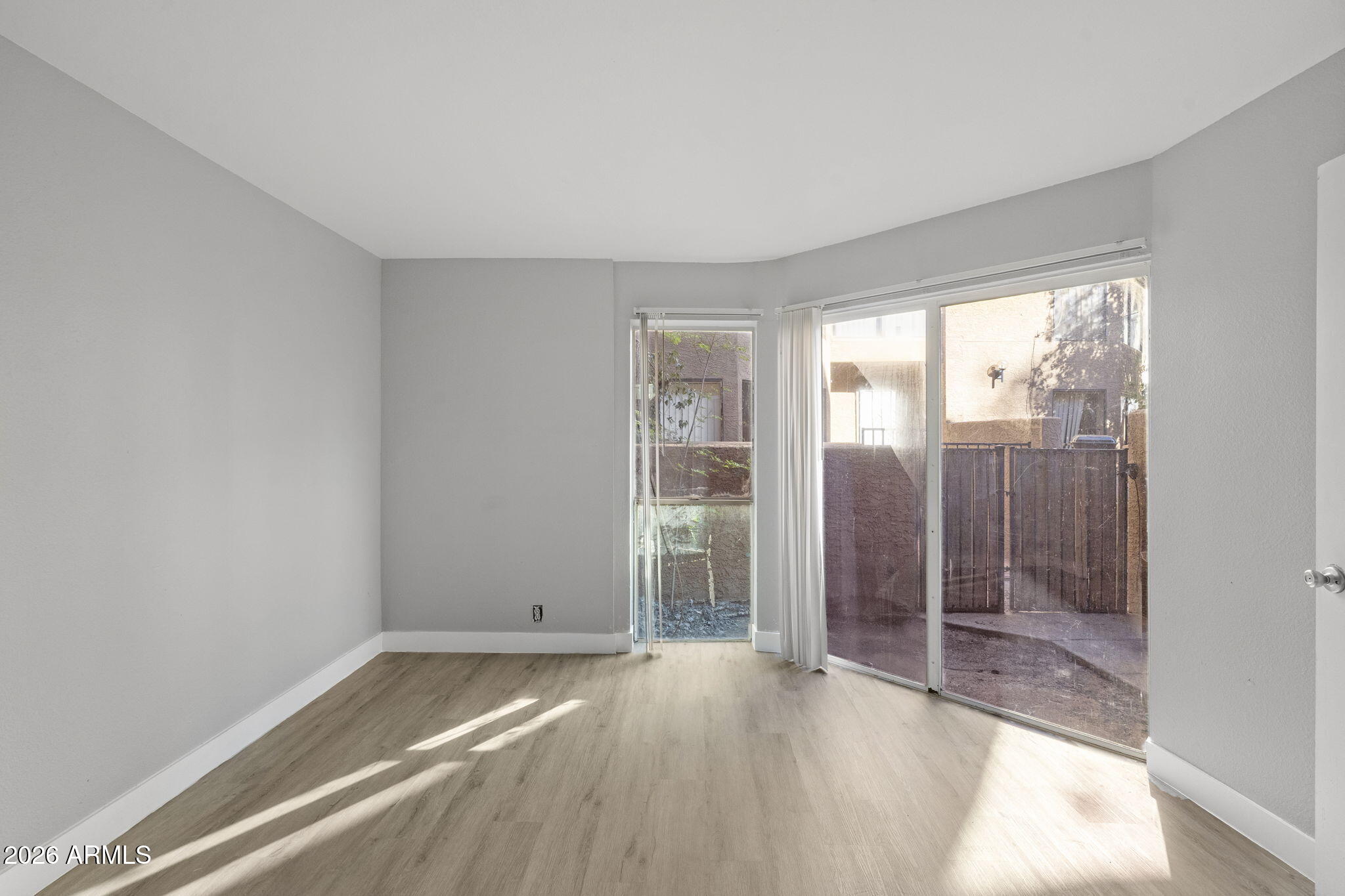 3228 W Glendale Avenue 125