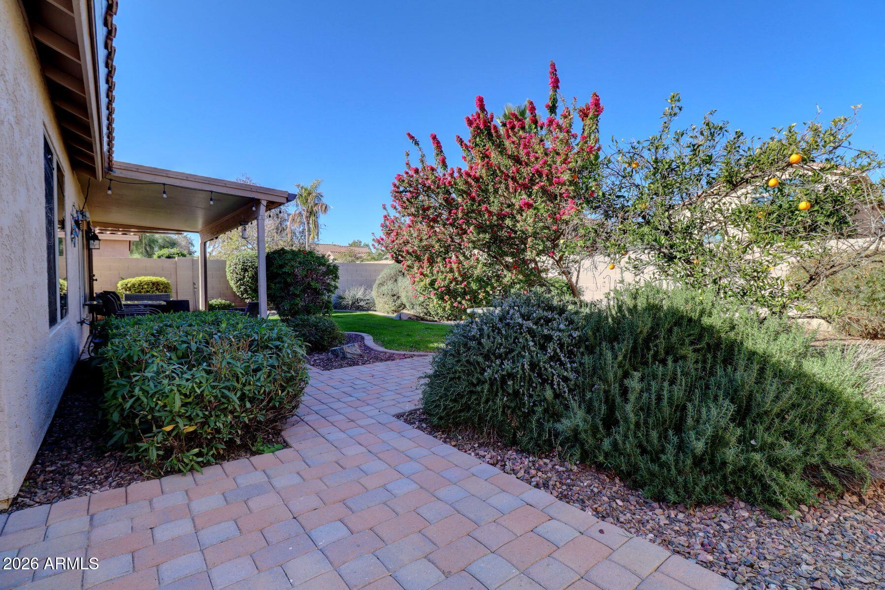 1048 W Swan Drive