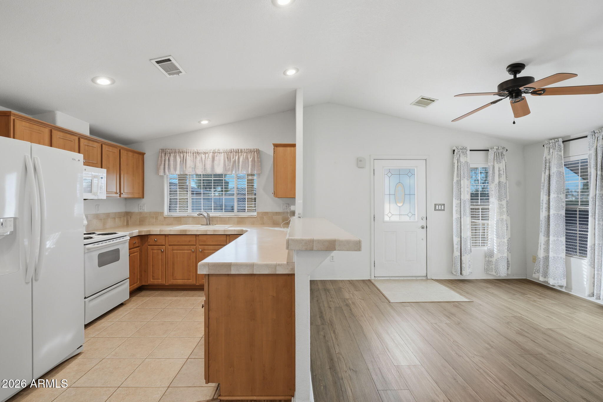 120 N VAL VISTA Drive 83